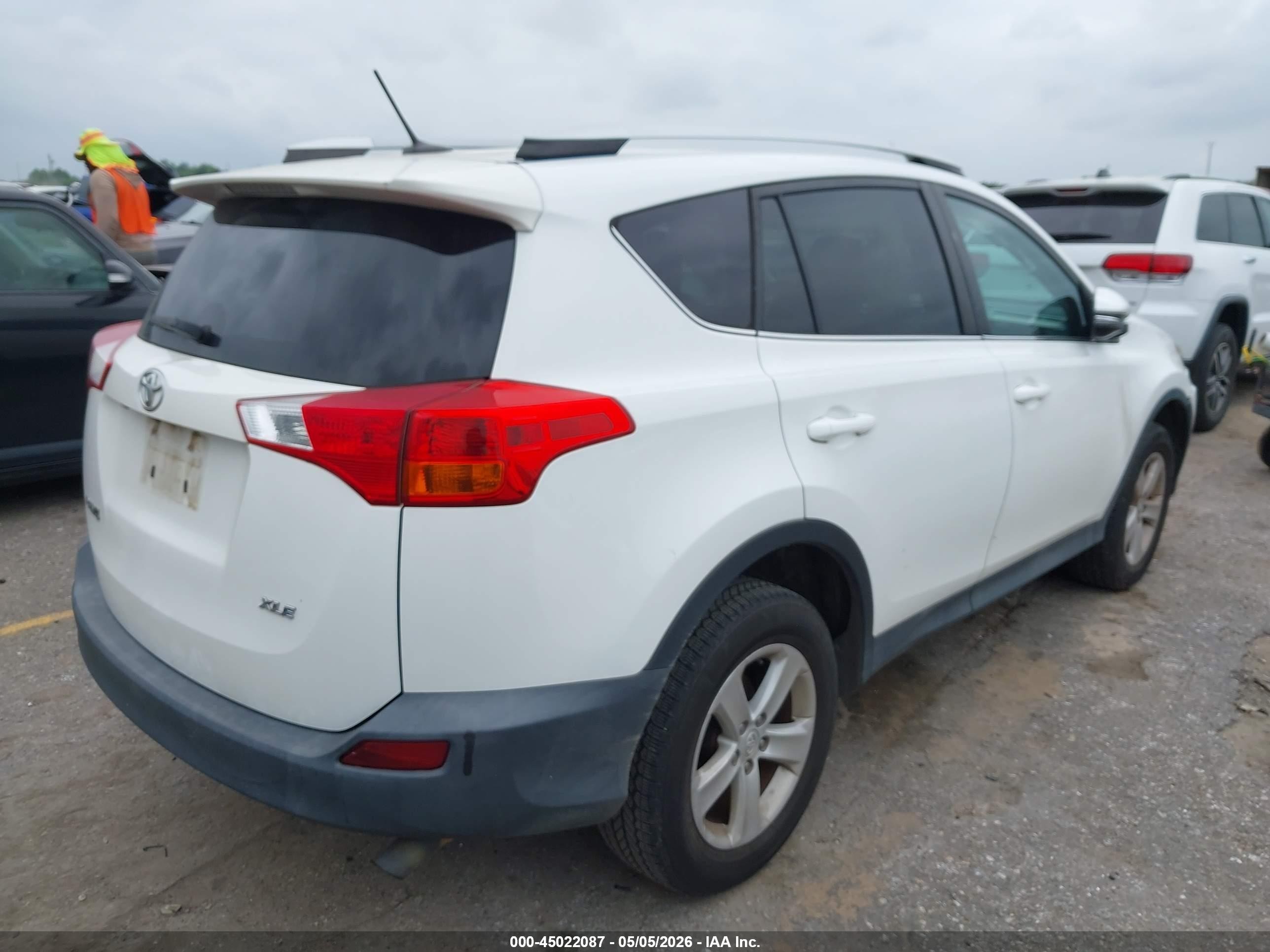 2014 Toyota Rav4 Xle White vin: 2T3WFREV7EW119488