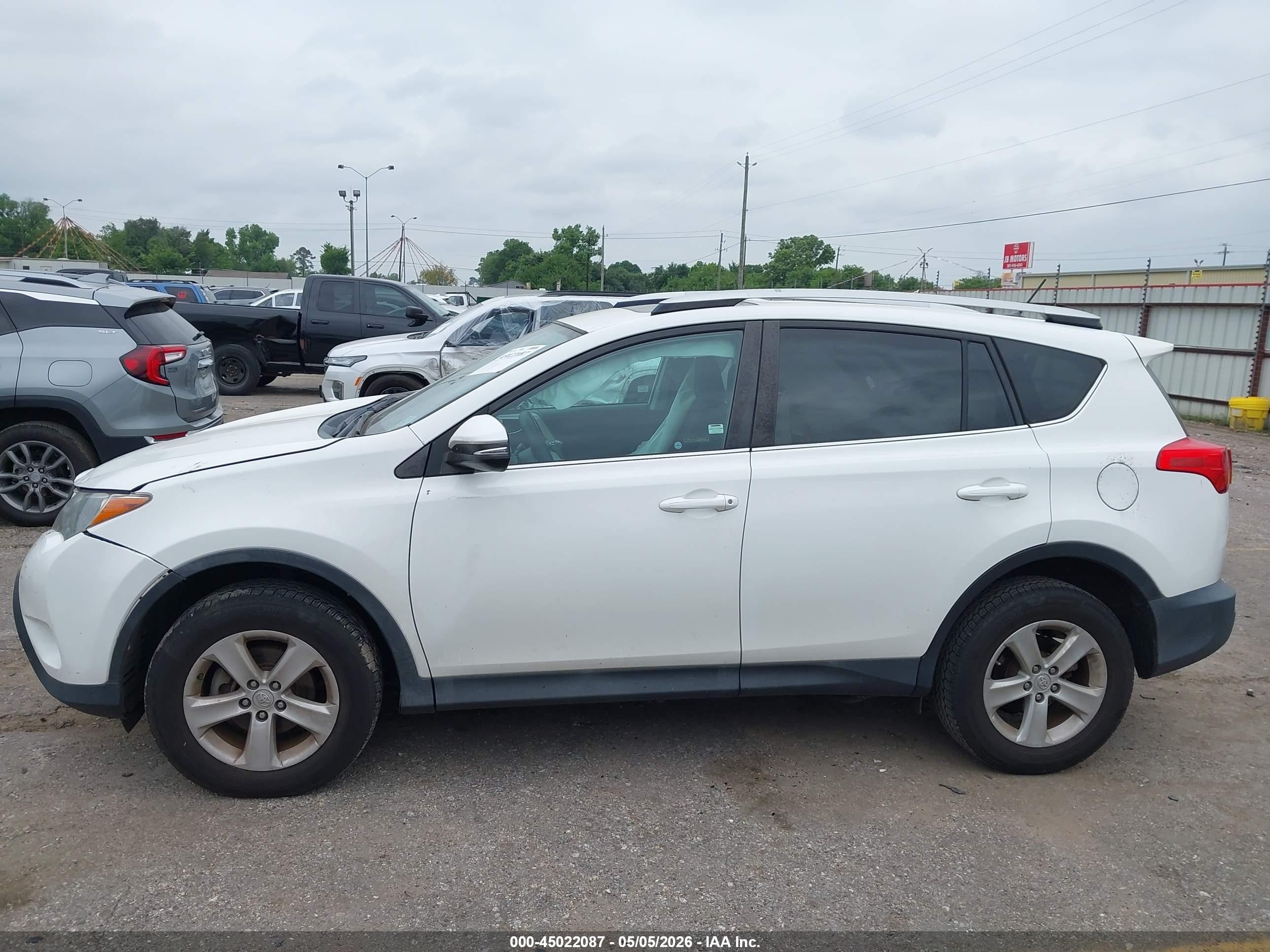 2014 Toyota Rav4 Xle White vin: 2T3WFREV7EW119488