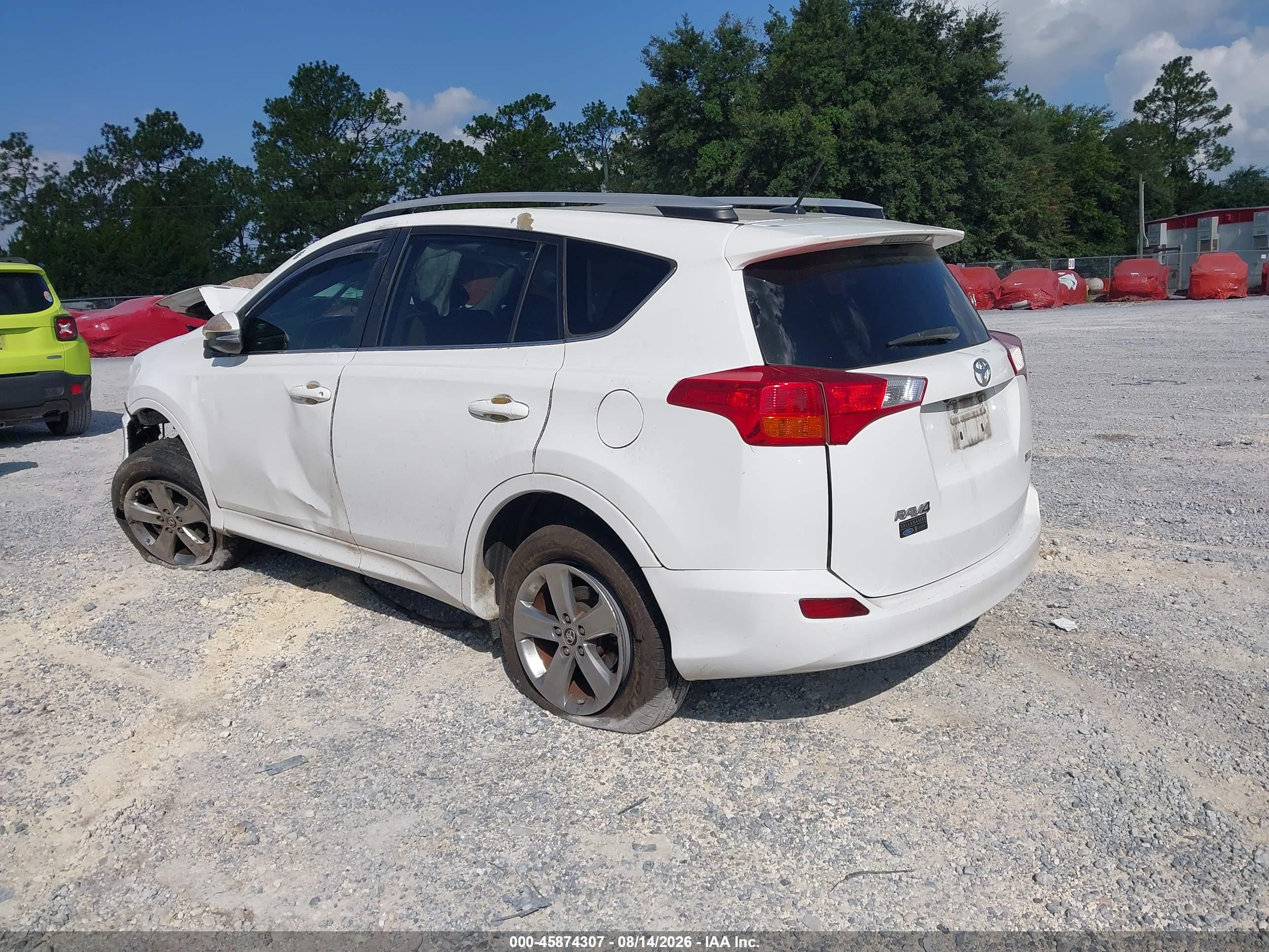 2015 Toyota Rav4 Xle Белый vin: 2T3WFREV7FW141301