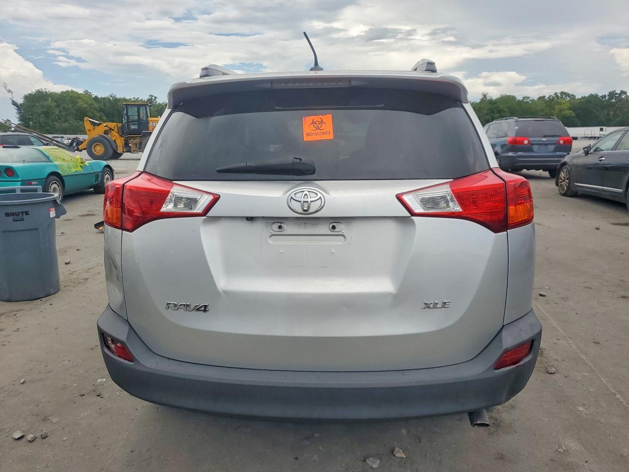 2015 Toyota Rav4 Xle Silver vin: 2T3WFREV7FW177845