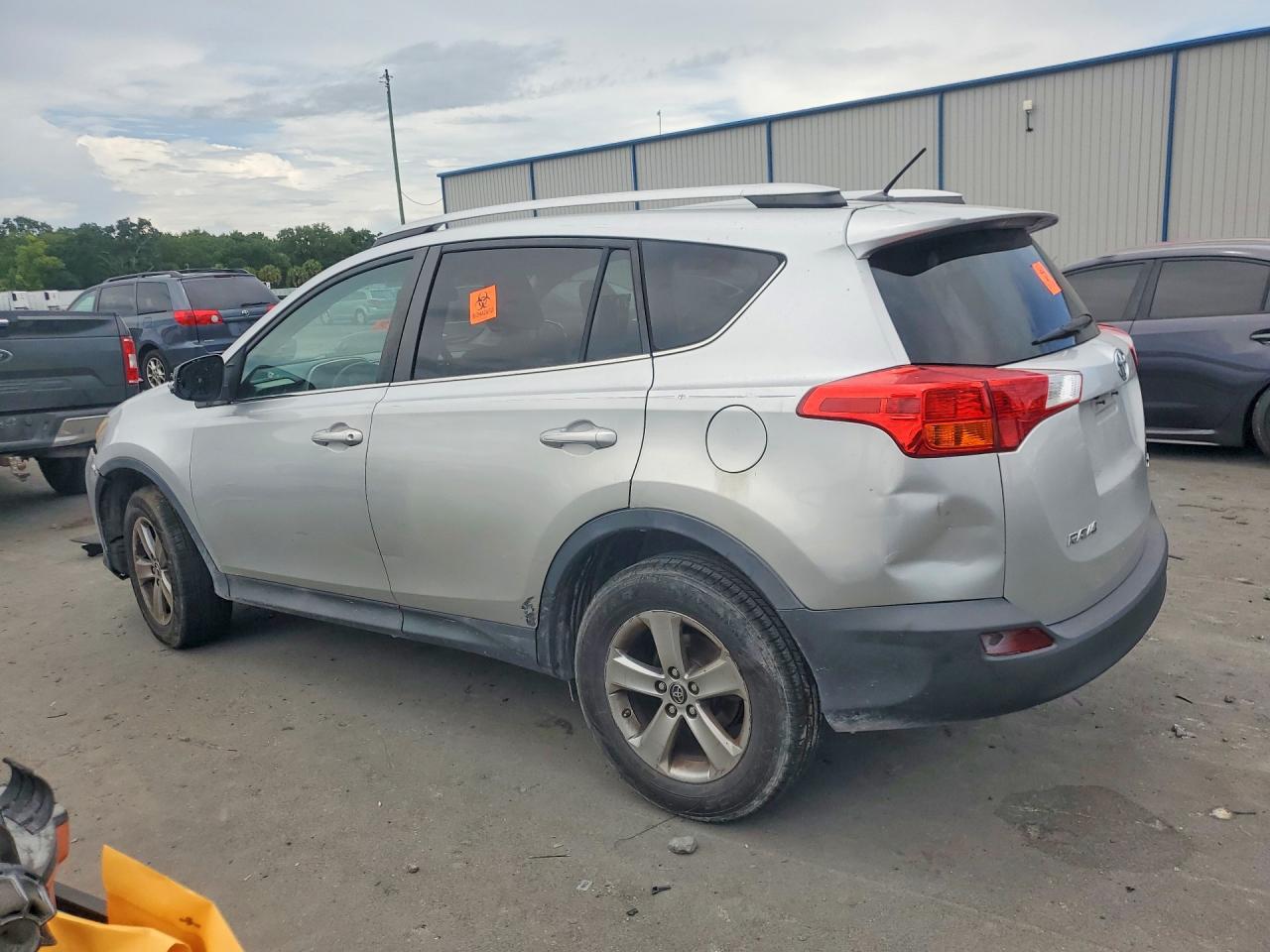 2015 Toyota Rav4 Xle Silver vin: 2T3WFREV7FW177845