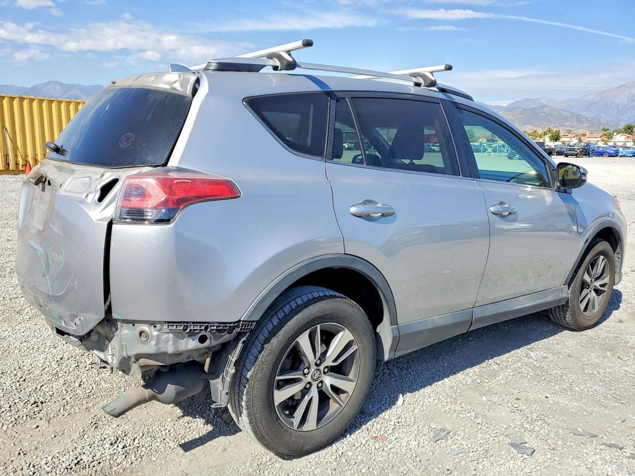2016 Toyota Rav4 Xle Silver vin: 2T3WFREV7GW271905