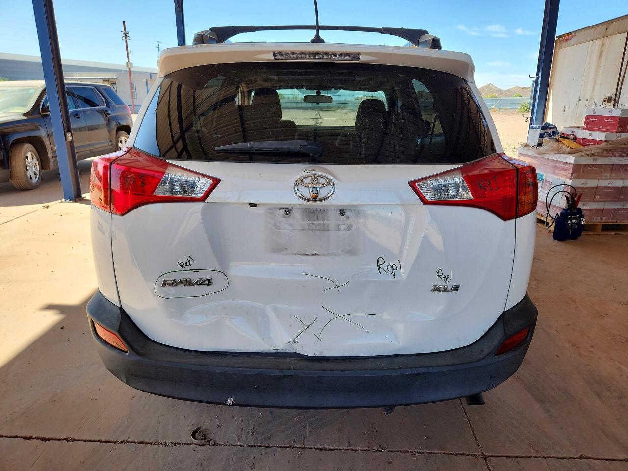 2013 Toyota Rav4 Xle White vin: 2T3WFREV8DW009001