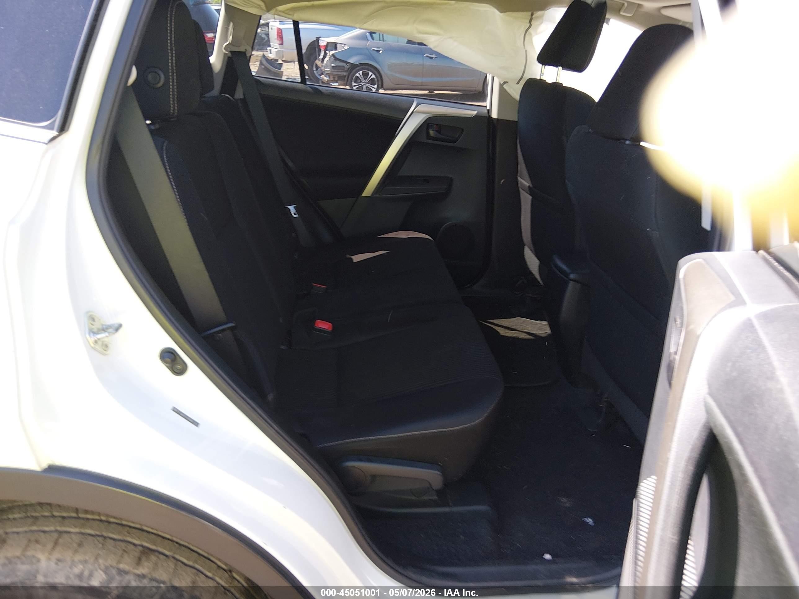 2013 Toyota Rav4 Xle Белый vin: 2T3WFREV8DW021407