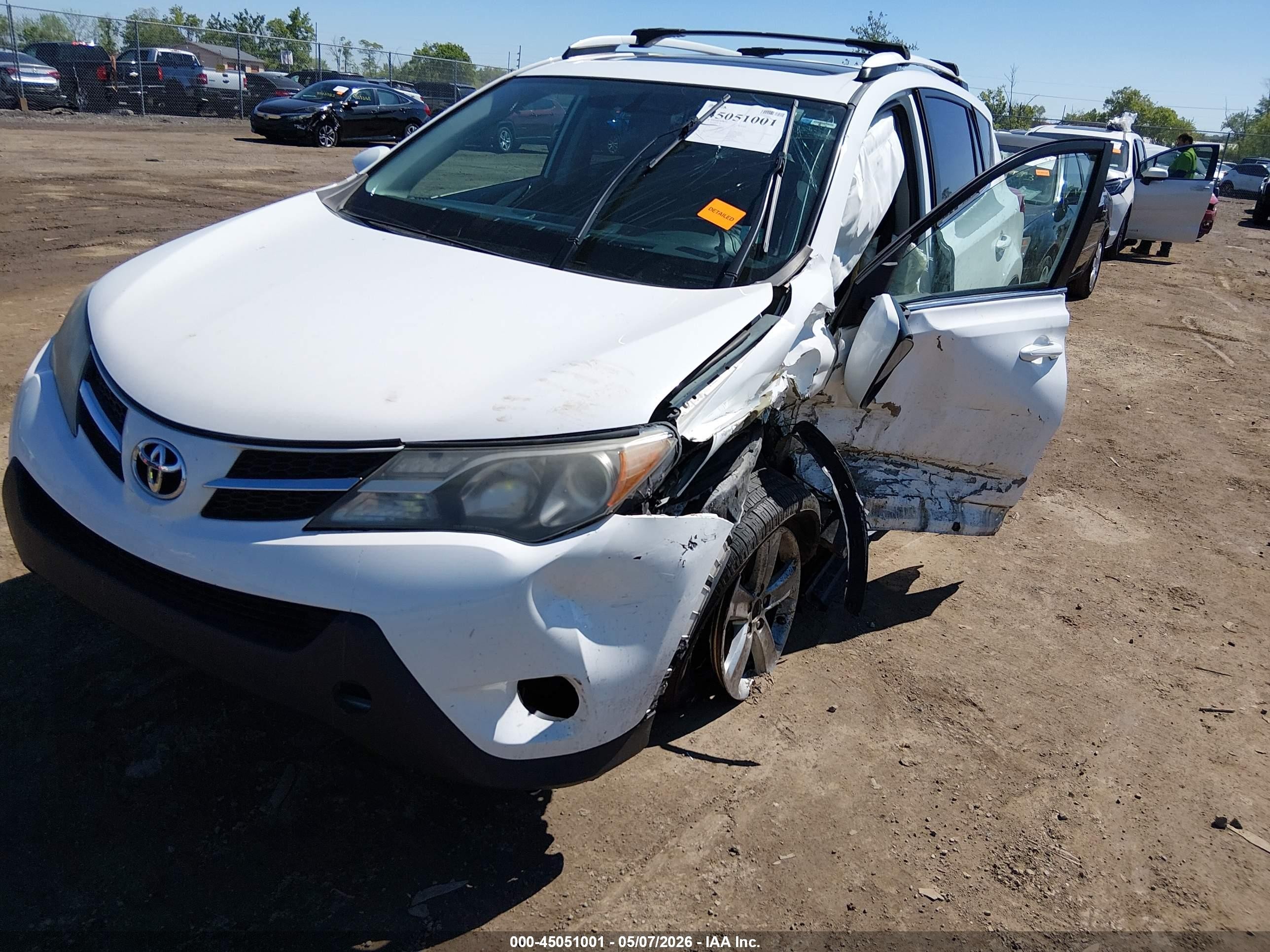 2013 Toyota Rav4 Xle Белый vin: 2T3WFREV8DW021407