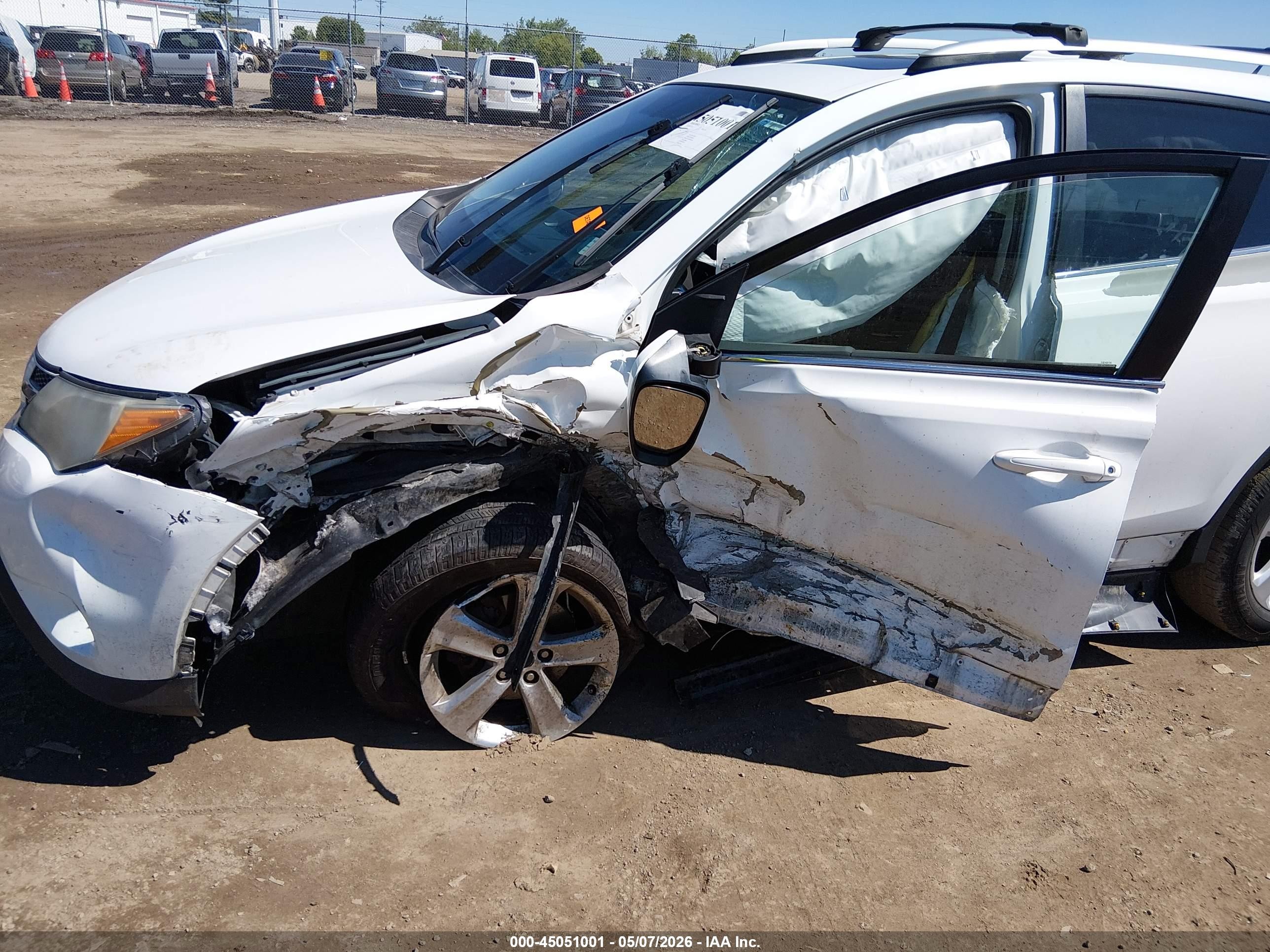 2013 Toyota Rav4 Xle Белый vin: 2T3WFREV8DW021407