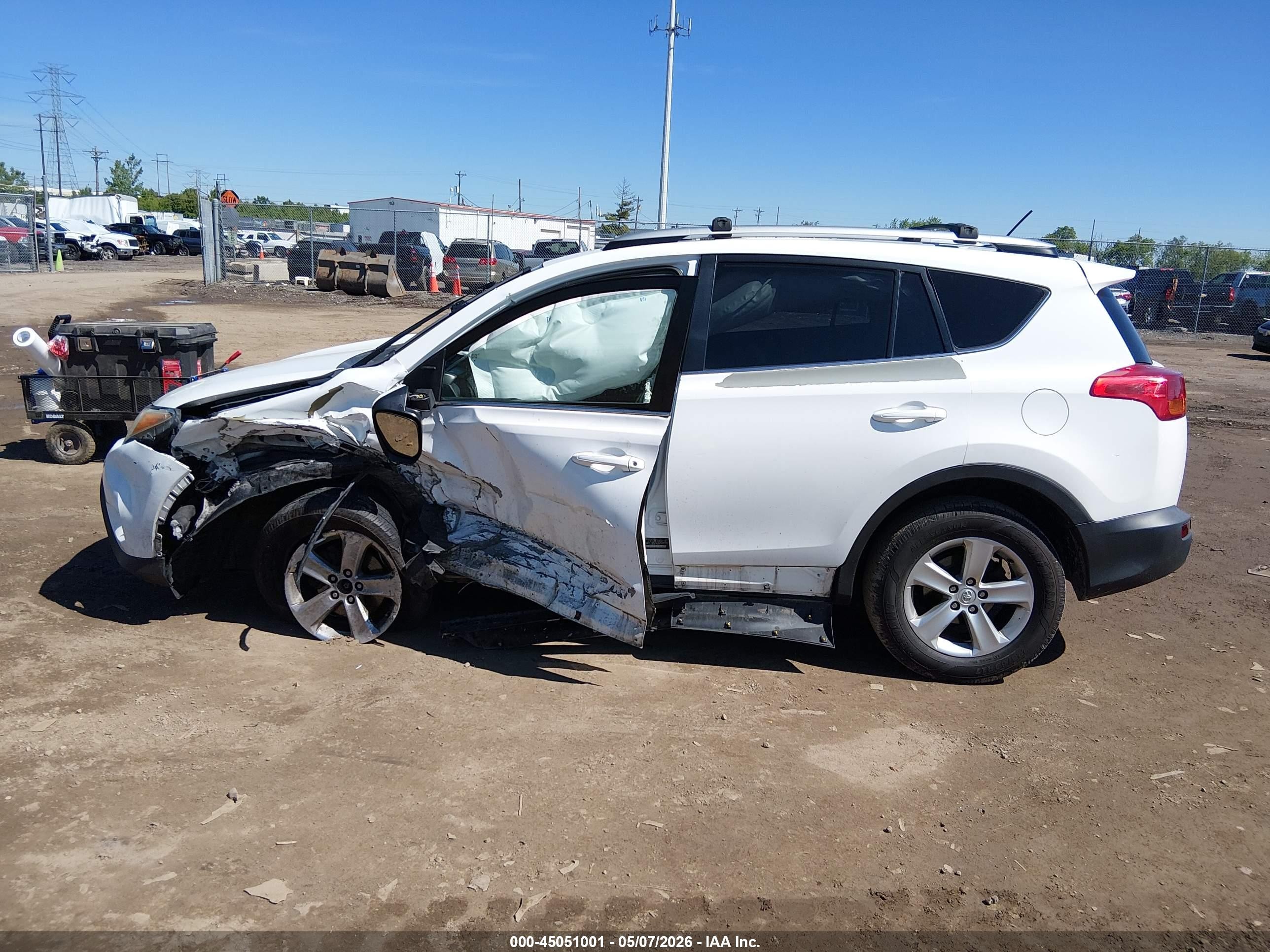 2013 Toyota Rav4 Xle Белый vin: 2T3WFREV8DW021407