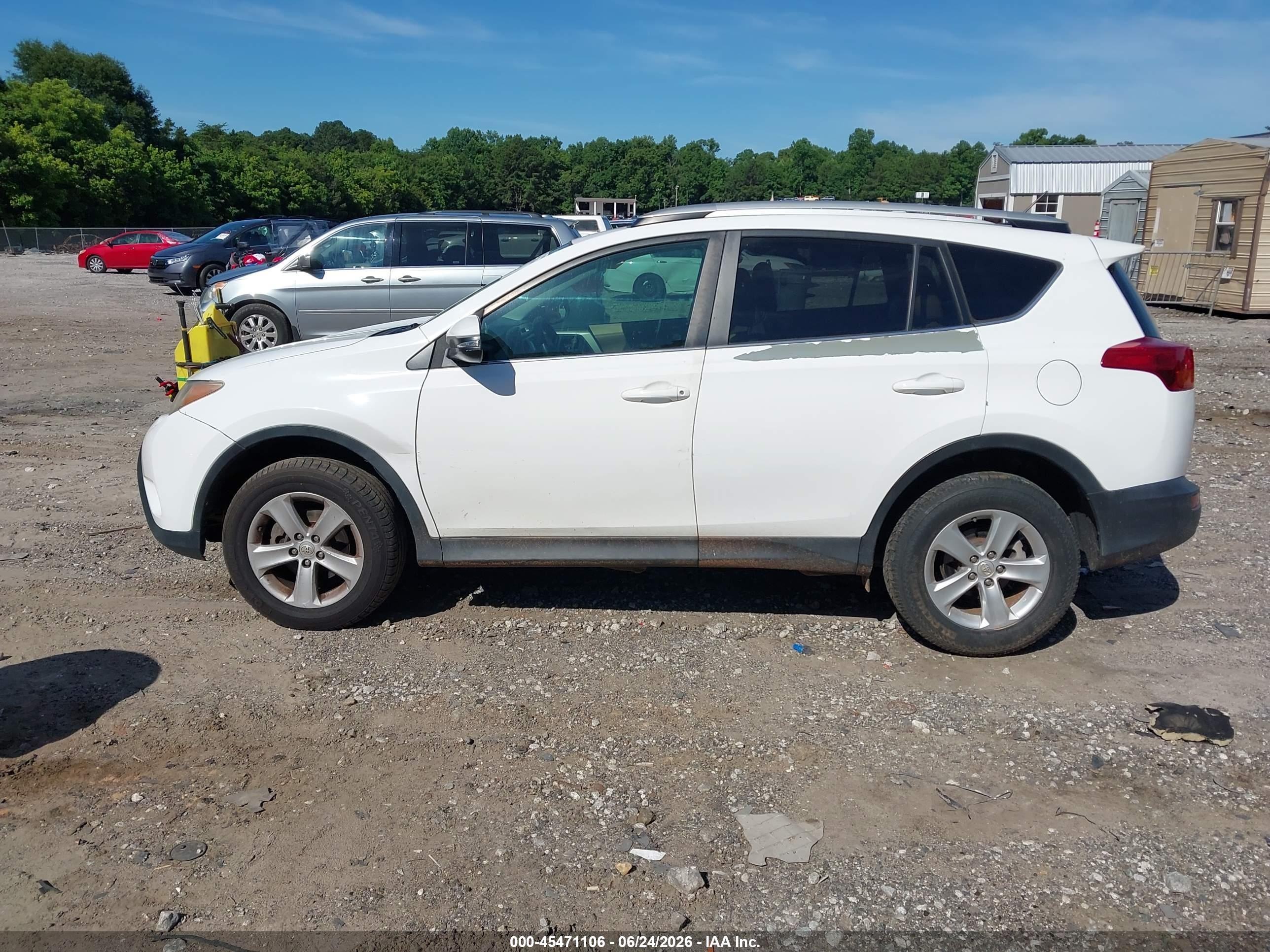 2013 Toyota Rav4 Xle White vin: 2T3WFREV8DW029278