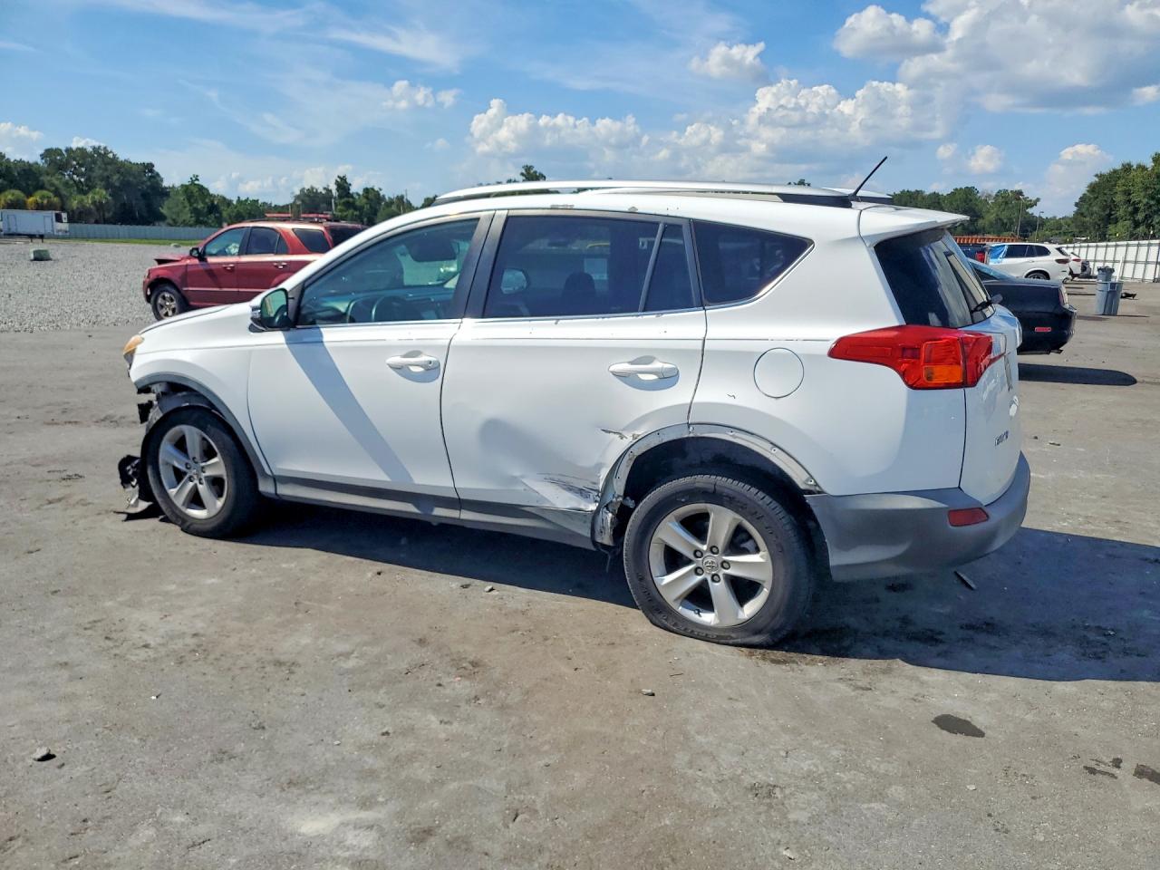 2013 Toyota Rav4 Xle White vin: 2T3WFREV8DW040670