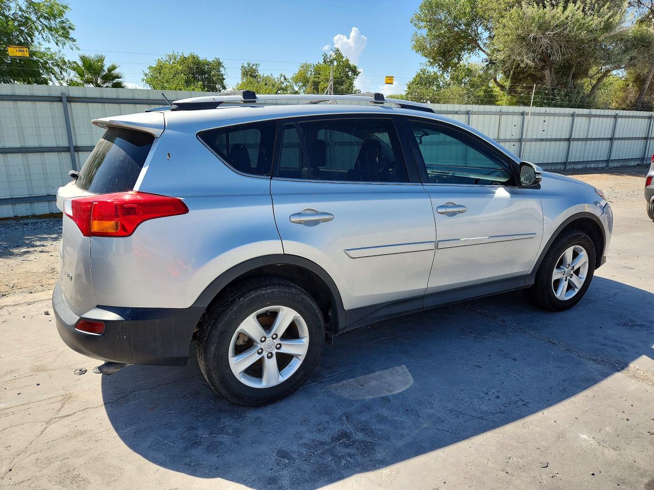 2013 Toyota Rav4 Xle Silver vin: 2T3WFREV8DW047537