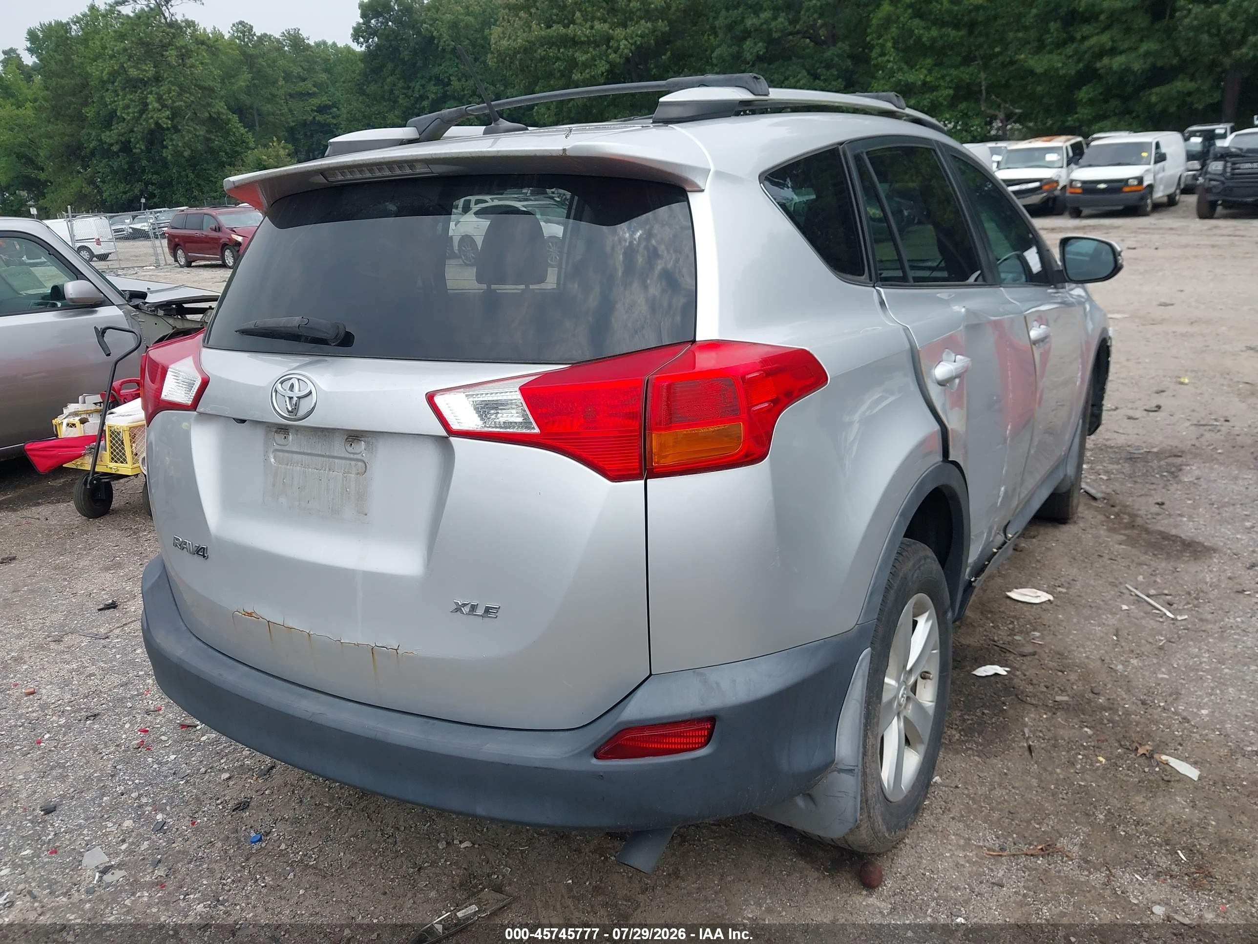2013 Toyota Rav4 Xle Серебряный vin: 2T3WFREV8DW062376
