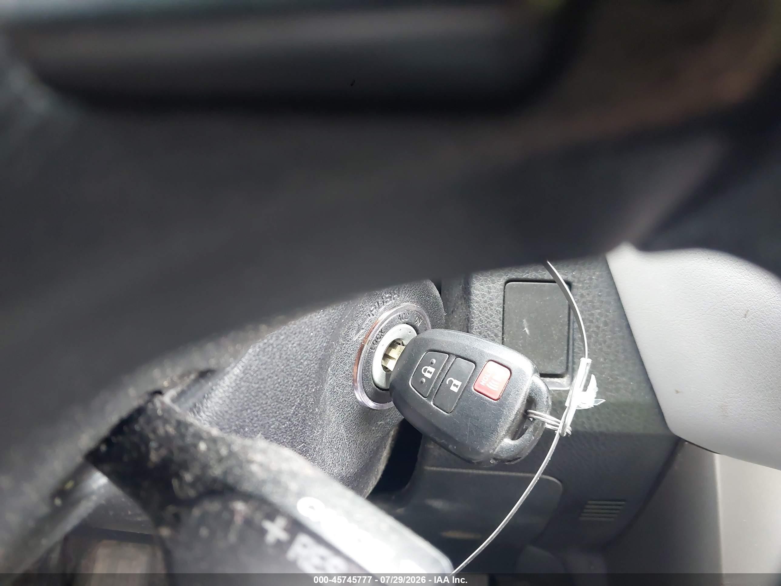 2013 Toyota Rav4 Xle Серебряный vin: 2T3WFREV8DW062376