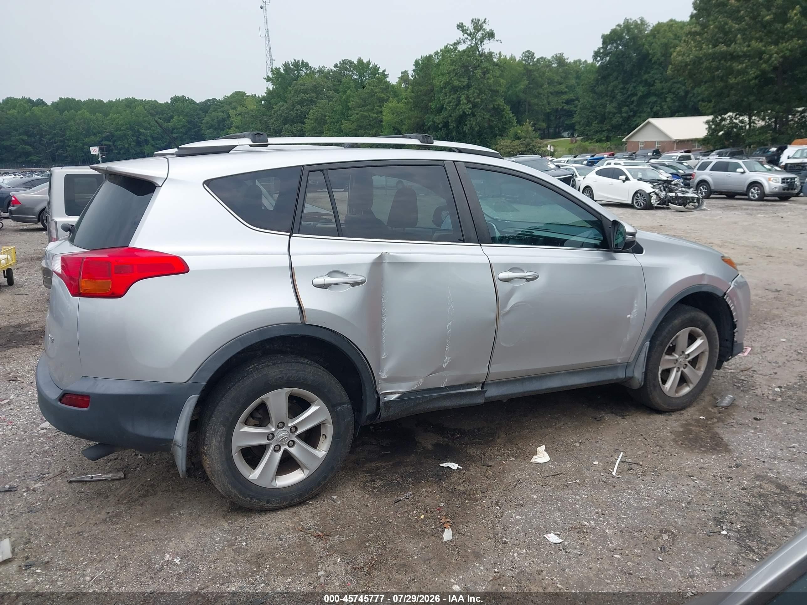 2013 Toyota Rav4 Xle Серебряный vin: 2T3WFREV8DW062376