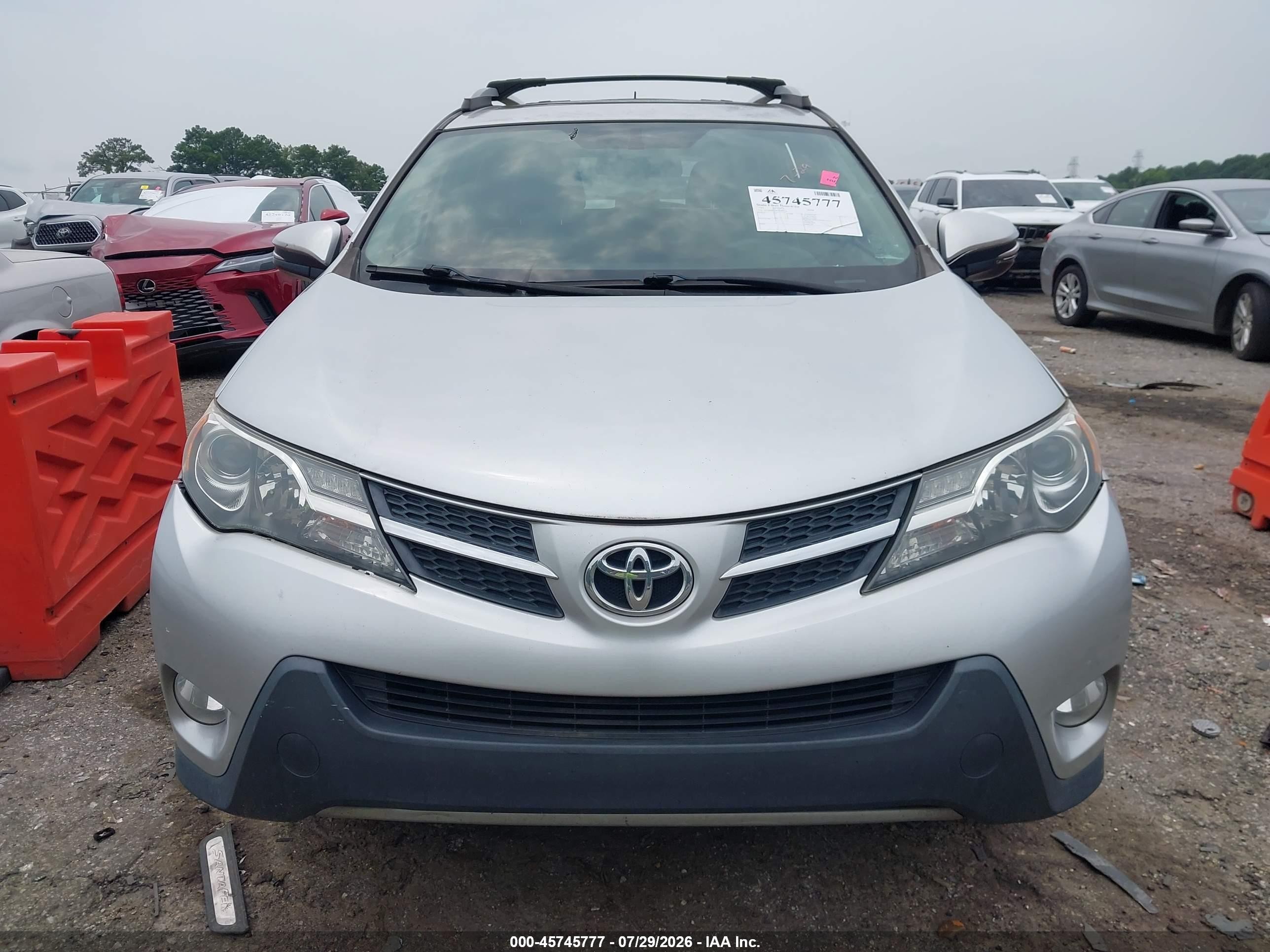 2013 Toyota Rav4 Xle Серебряный vin: 2T3WFREV8DW062376