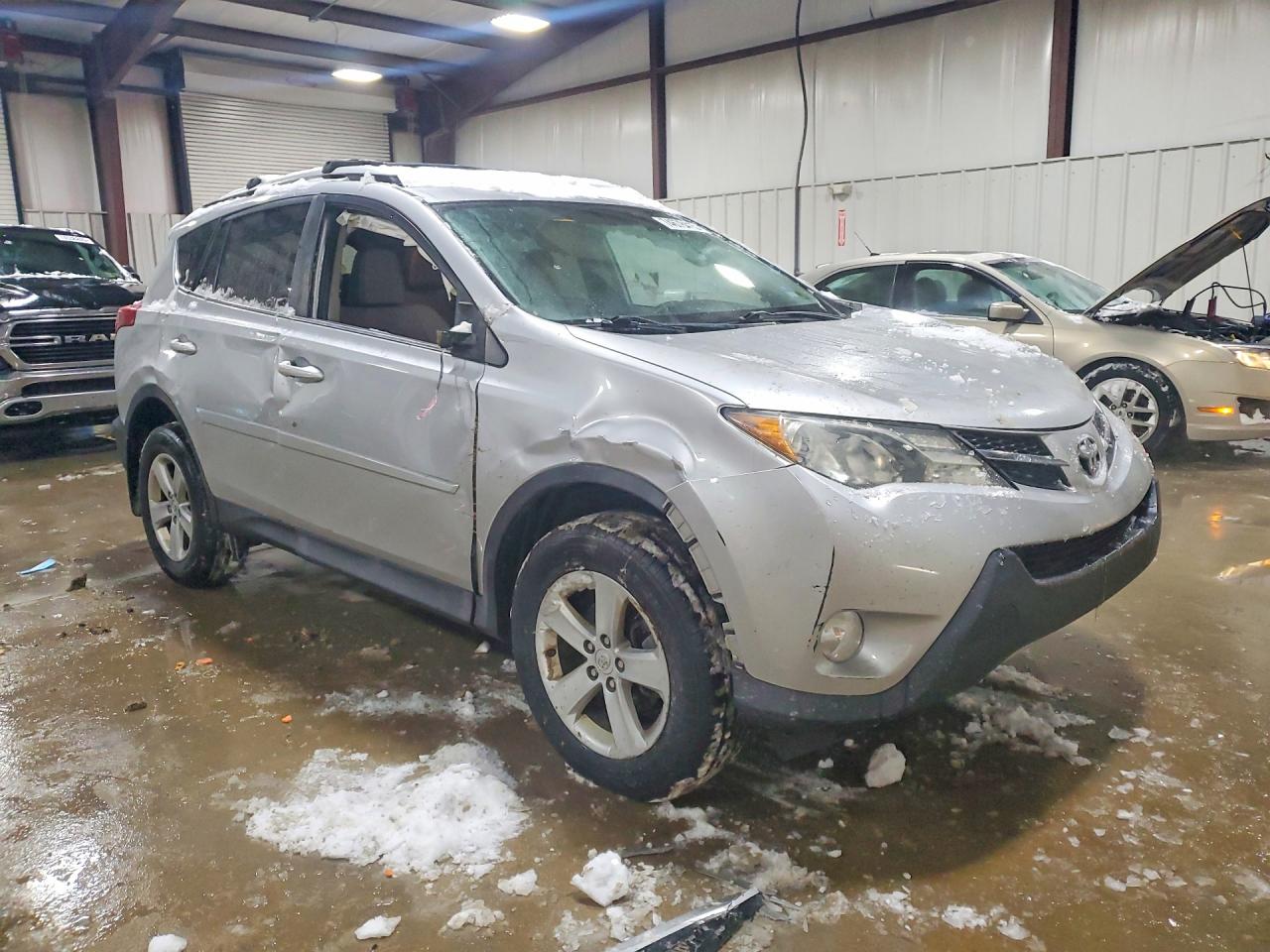 2013 Toyota Rav4 Xle Серебряный vin: 2T3WFREV8DW069957