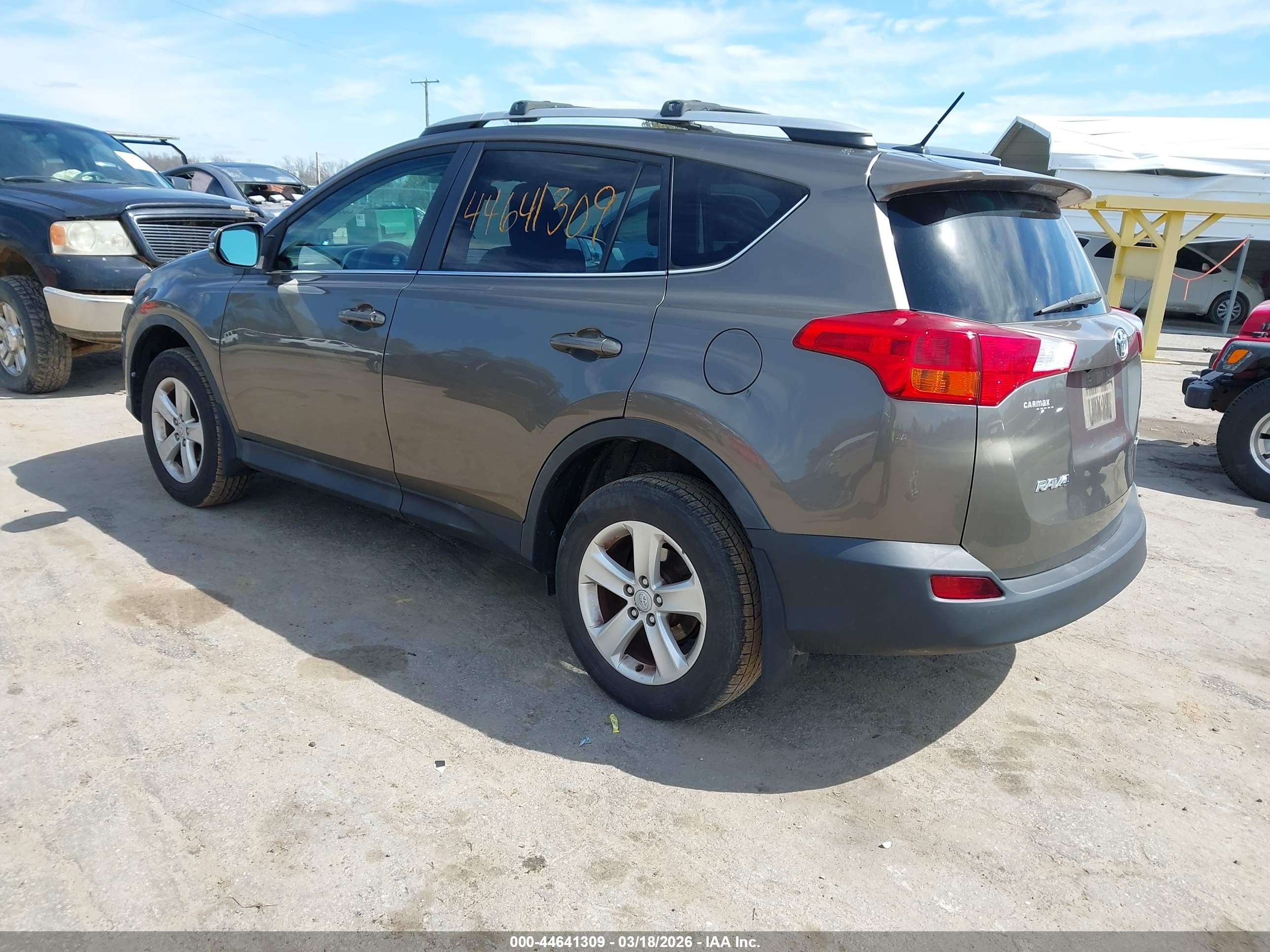 2014 Toyota Rav4 Xle Коричневый vin: 2T3WFREV8EW076750