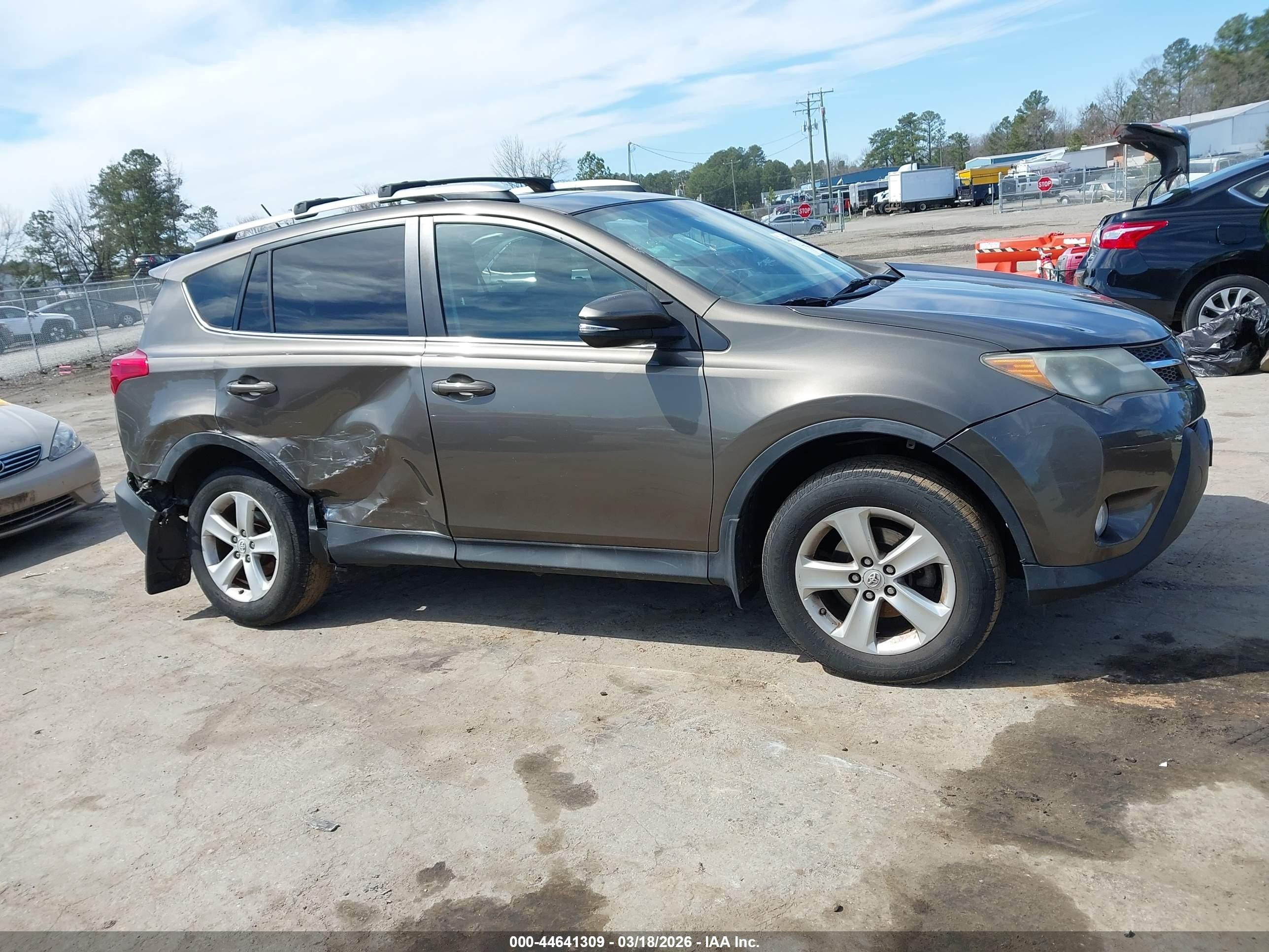 2014 Toyota Rav4 Xle Коричневый vin: 2T3WFREV8EW076750