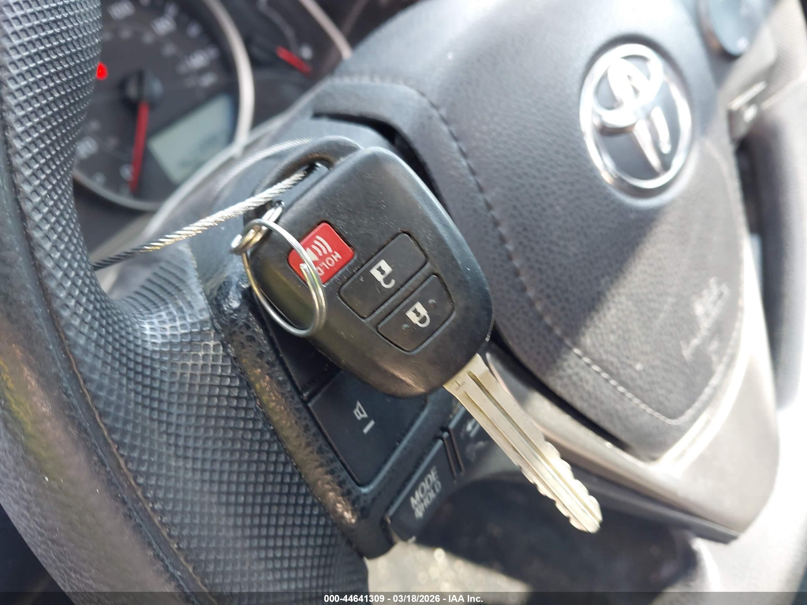 2014 Toyota Rav4 Xle Коричневый vin: 2T3WFREV8EW076750