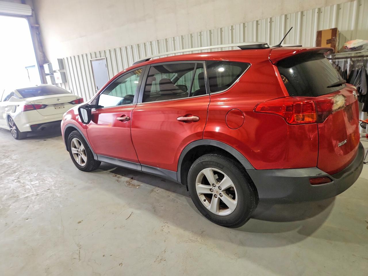 2014 Toyota Rav4 Xle Красный vin: 2T3WFREV8EW083777