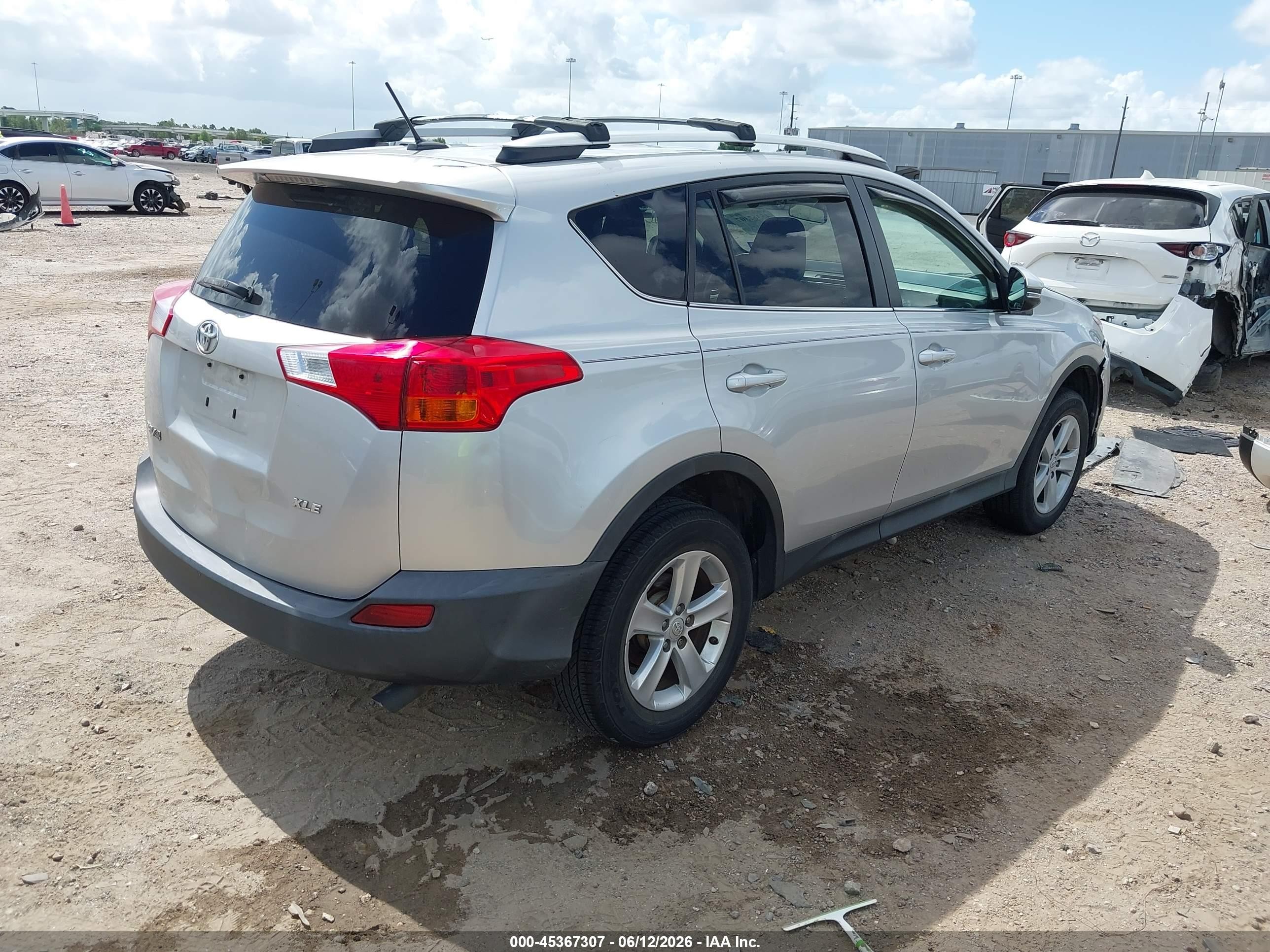 2014 Toyota Rav4 Xle Silver vin: 2T3WFREV8EW090485