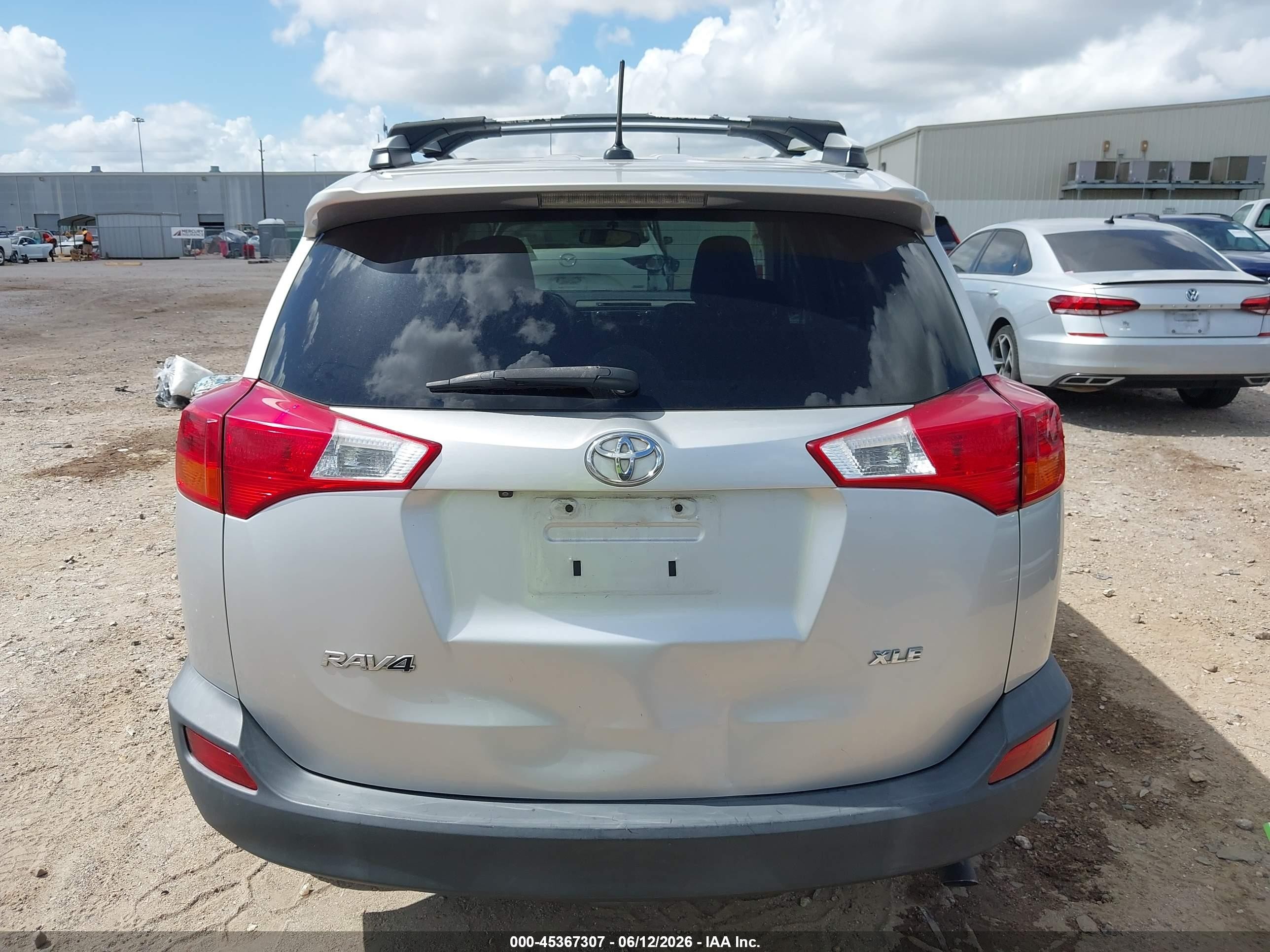 2014 Toyota Rav4 Xle Silver vin: 2T3WFREV8EW090485