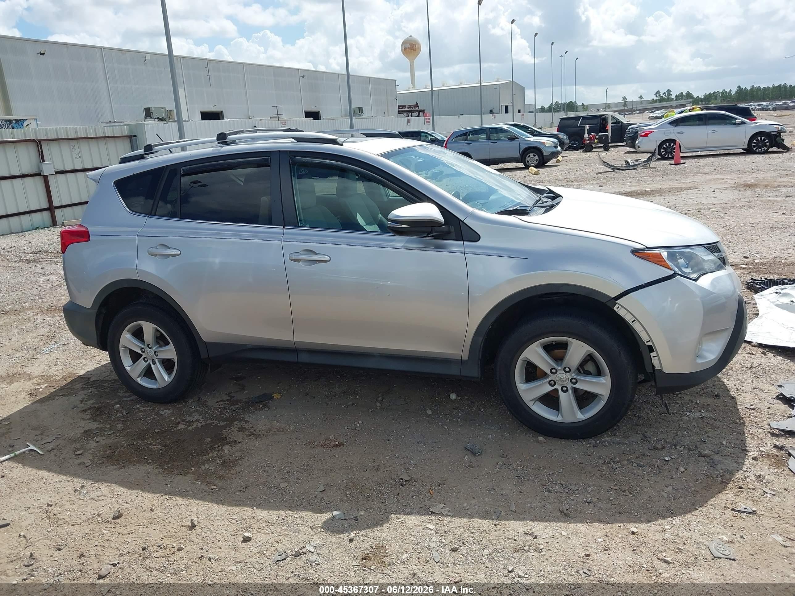2014 Toyota Rav4 Xle Silver vin: 2T3WFREV8EW090485