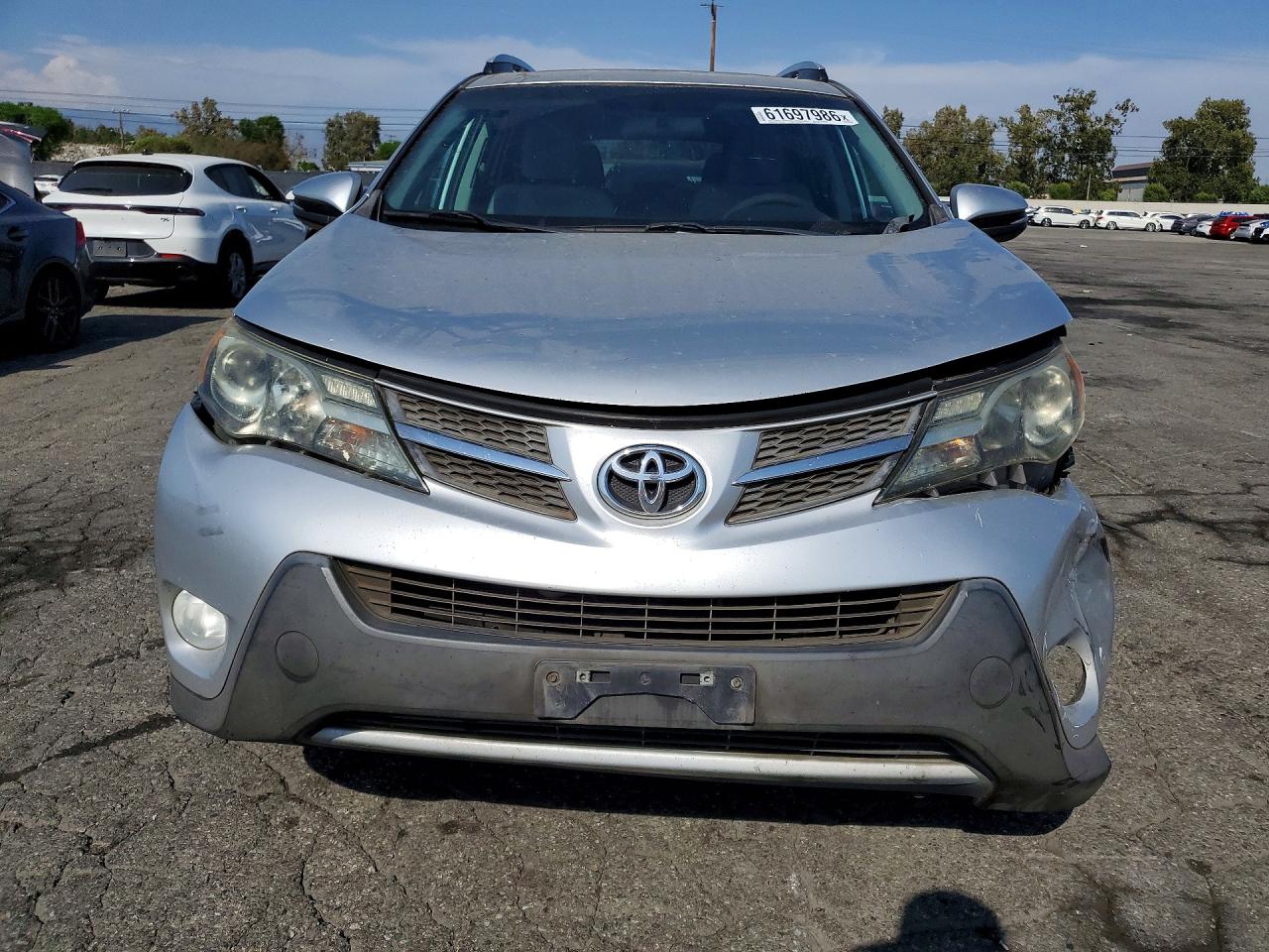 2014 Toyota Rav4 Xle Silver vin: 2T3WFREV8EW107107