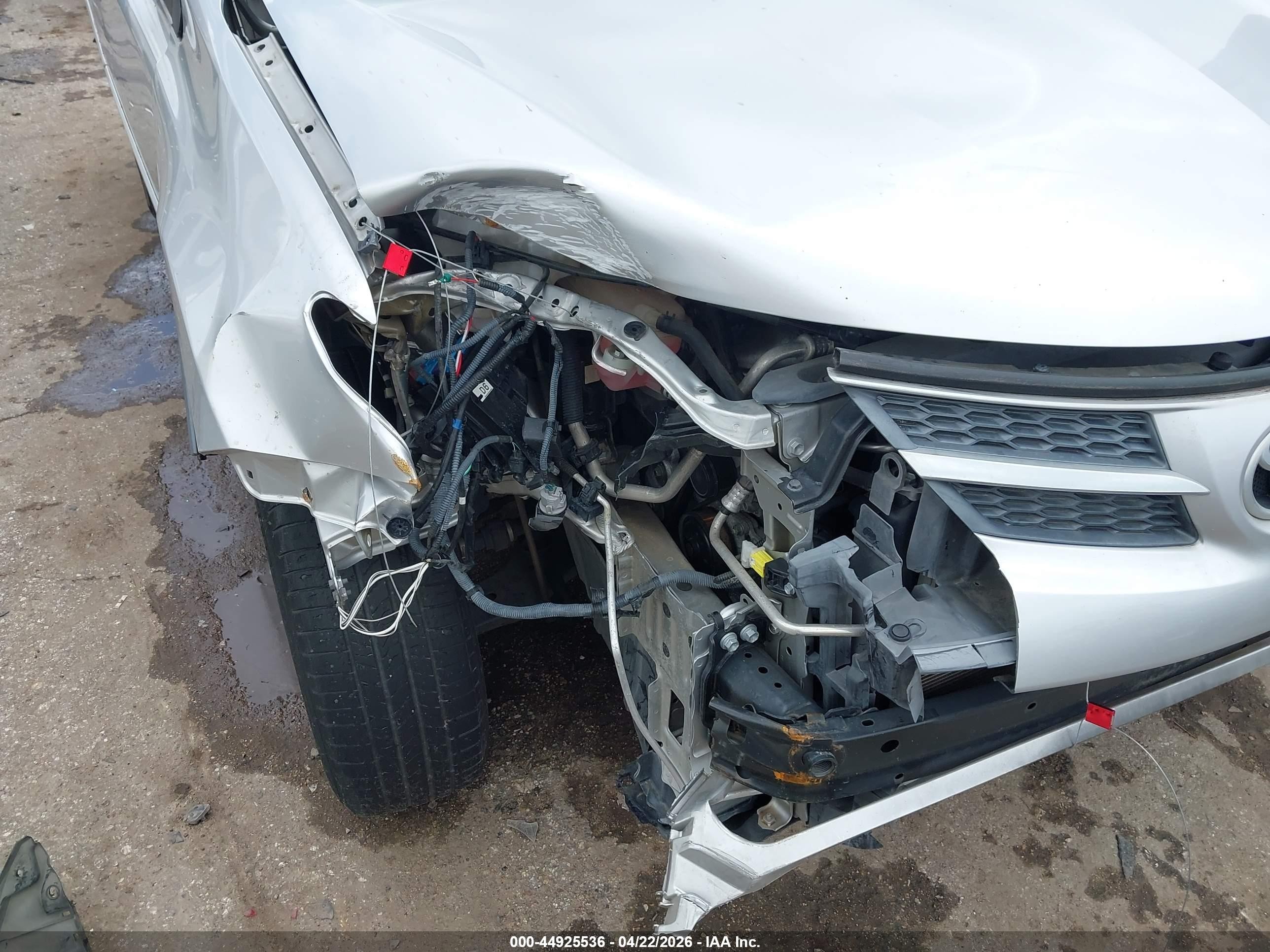 2014 Toyota Rav4 Xle Серебряный vin: 2T3WFREV8EW116082