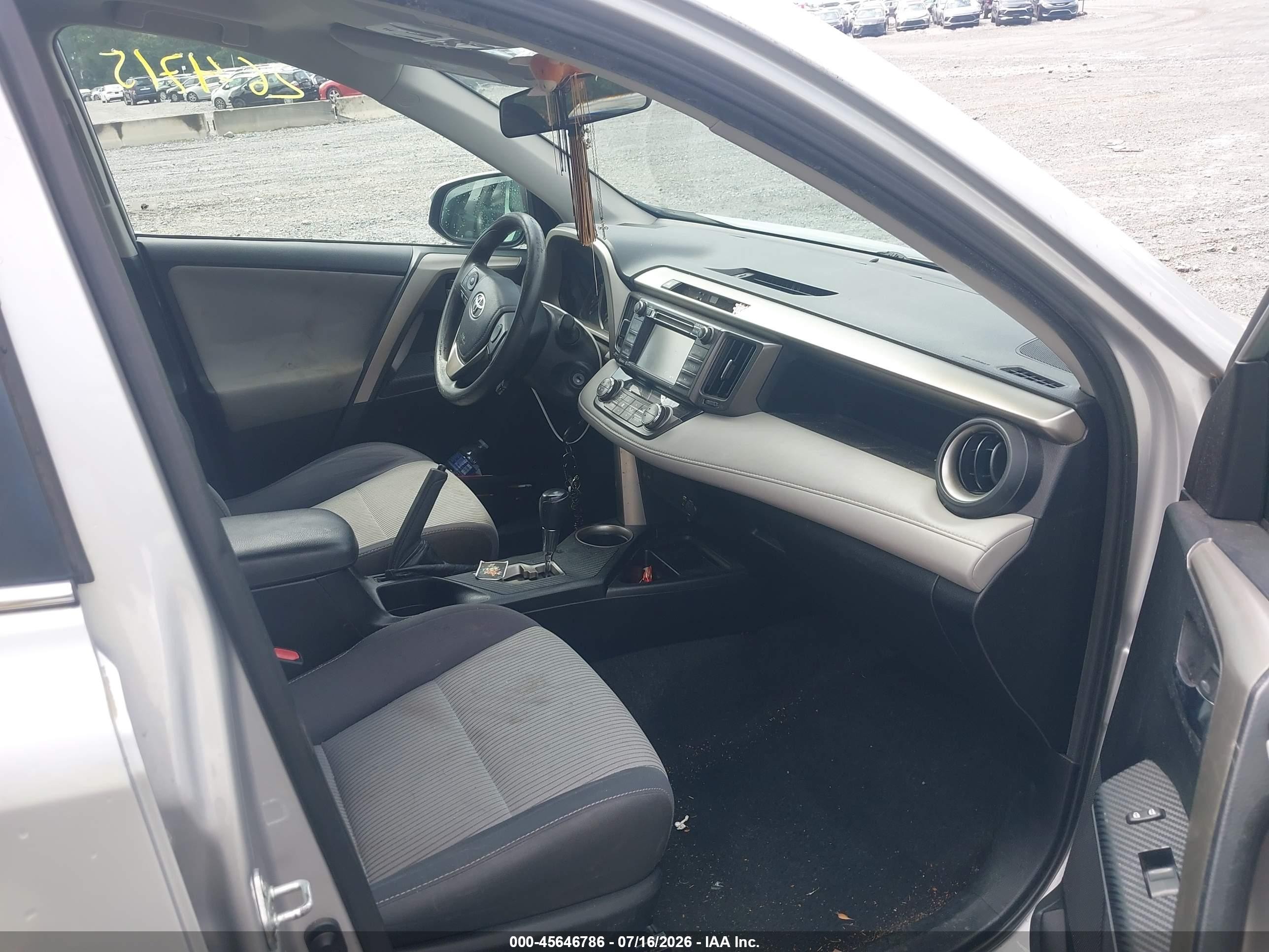 2014 Toyota Rav4 Xle Silver vin: 2T3WFREV8EW119144
