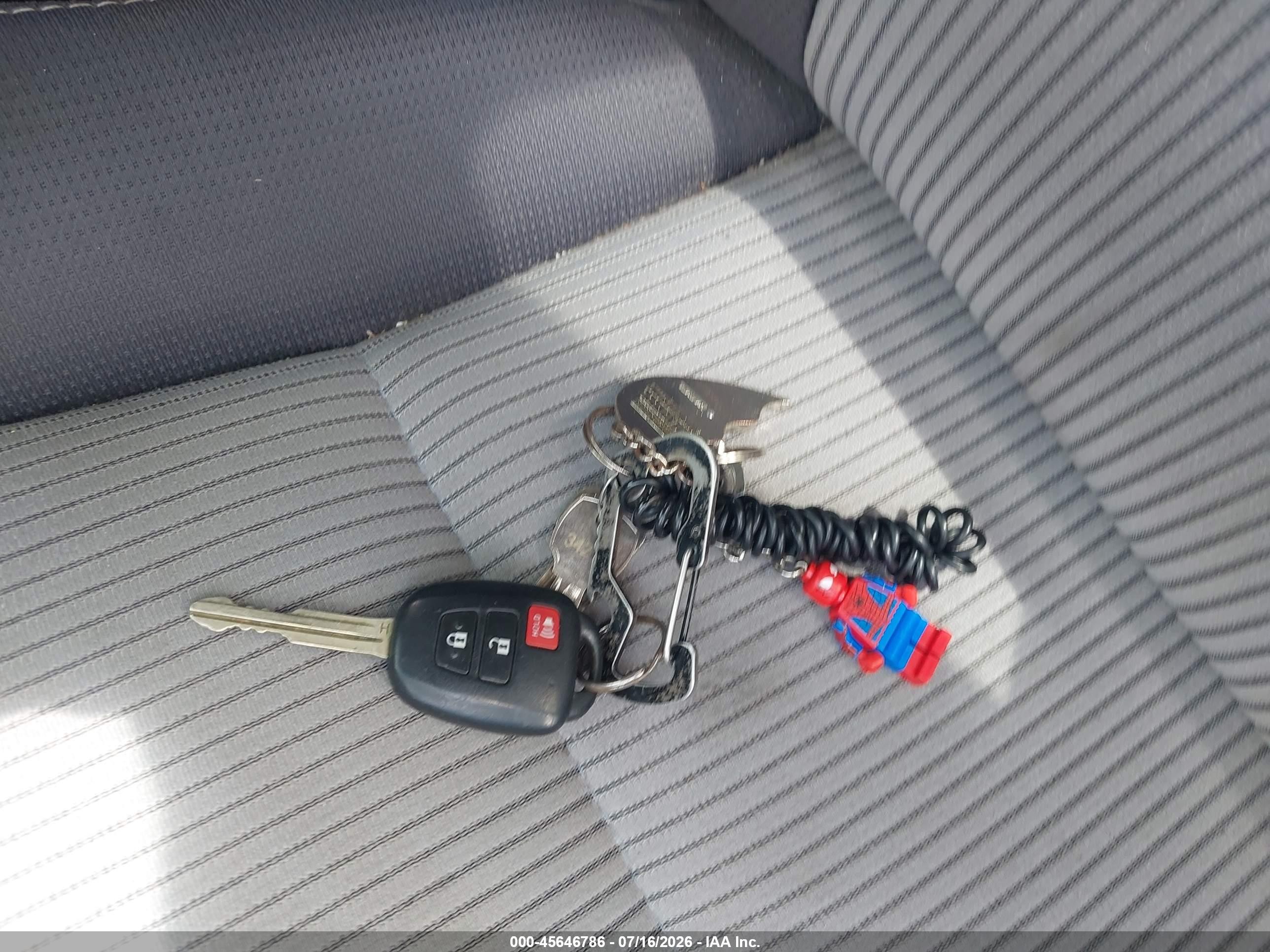 2014 Toyota Rav4 Xle Silver vin: 2T3WFREV8EW119144