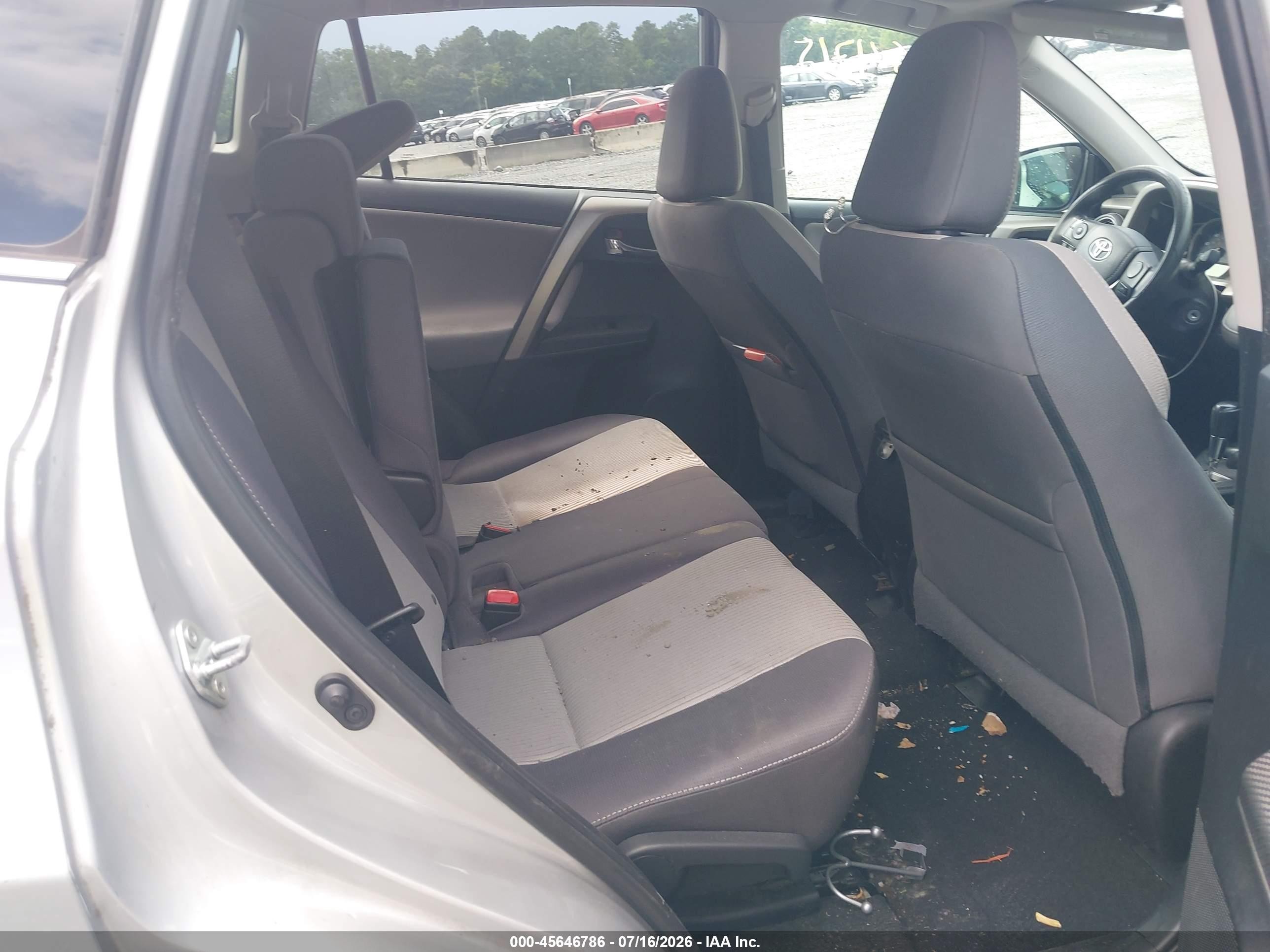 2014 Toyota Rav4 Xle Silver vin: 2T3WFREV8EW119144