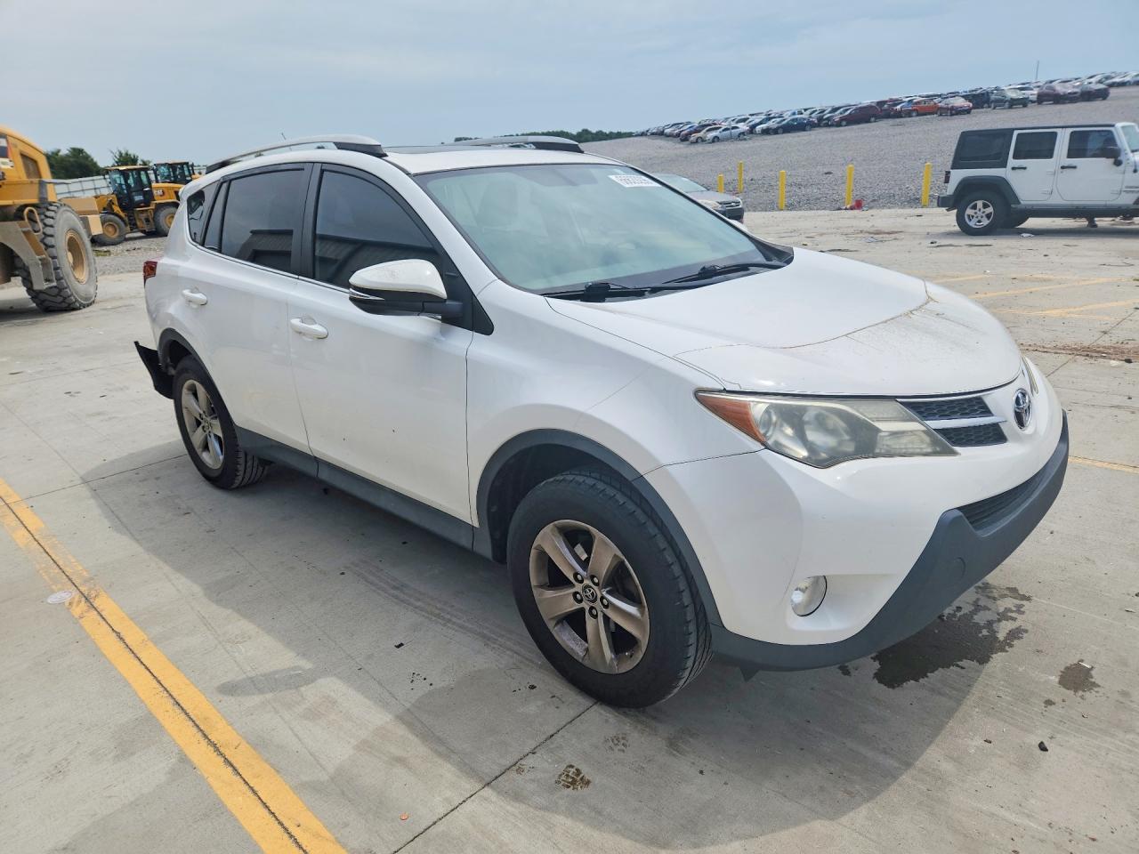 2015 Toyota Rav4 Xle White vin: 2T3WFREV8FW166837