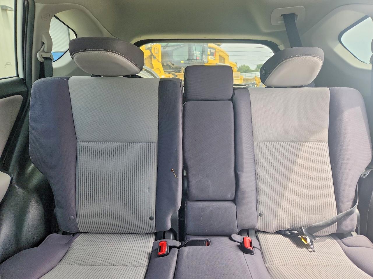 2015 Toyota Rav4 Xle White vin: 2T3WFREV8FW166837