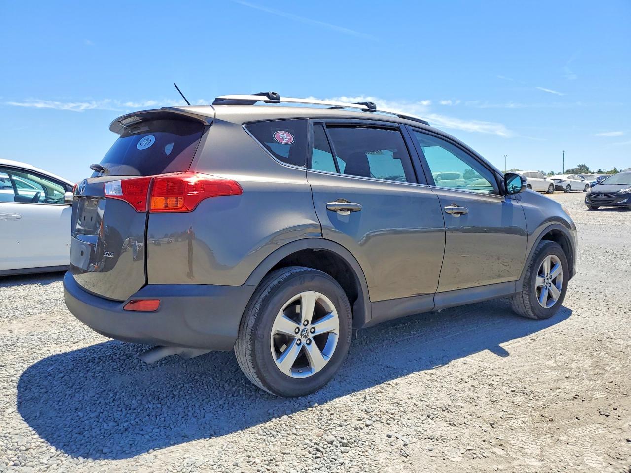 2015 Toyota Rav4 Xle Brown vin: 2T3WFREV8FW174954