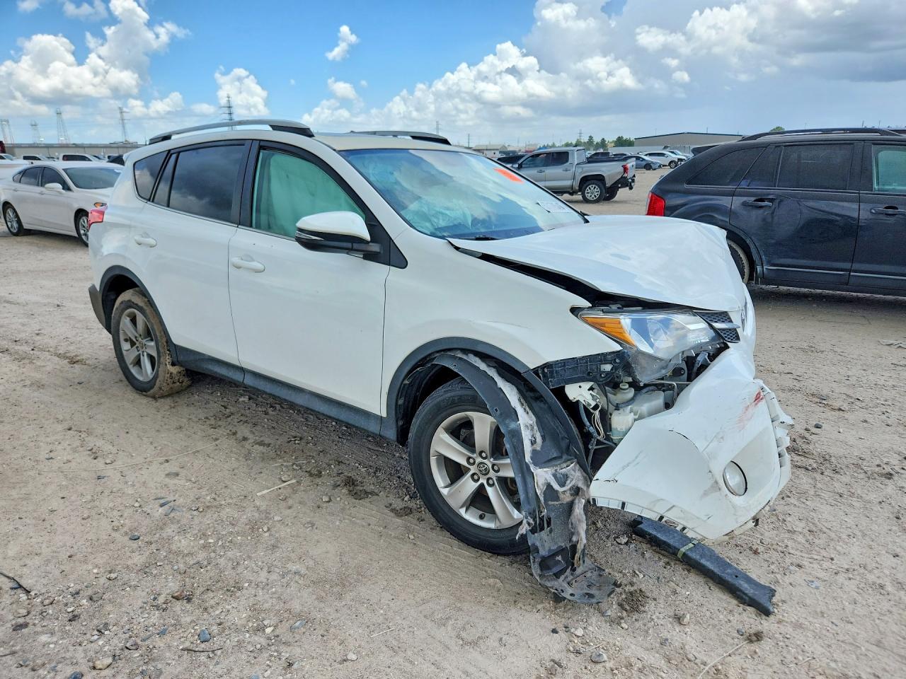 2015 Toyota Rav4 Xle White vin: 2T3WFREV8FW175201