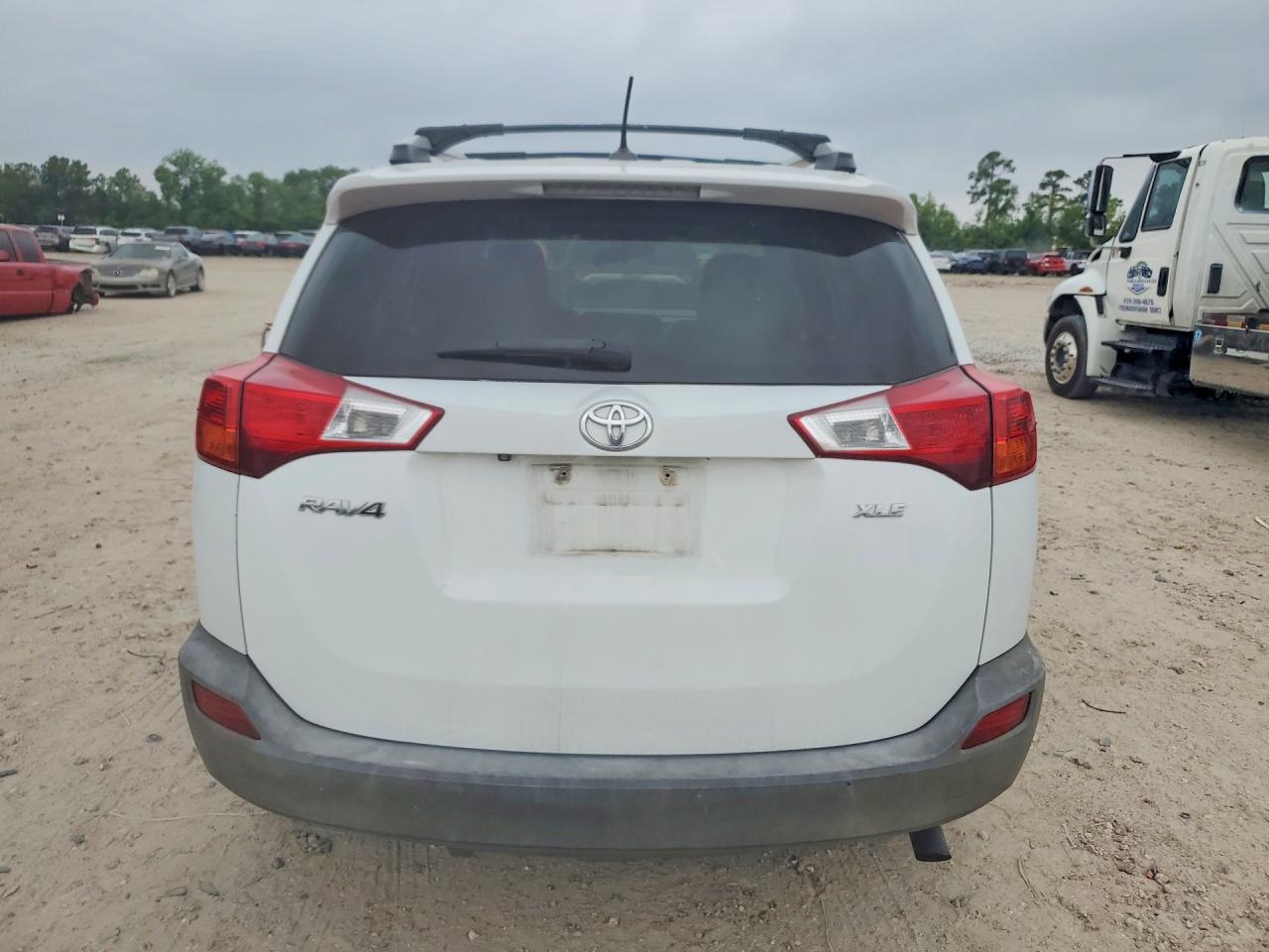 2013 Toyota Rav4 Xle White vin: 2T3WFREV9DW018130