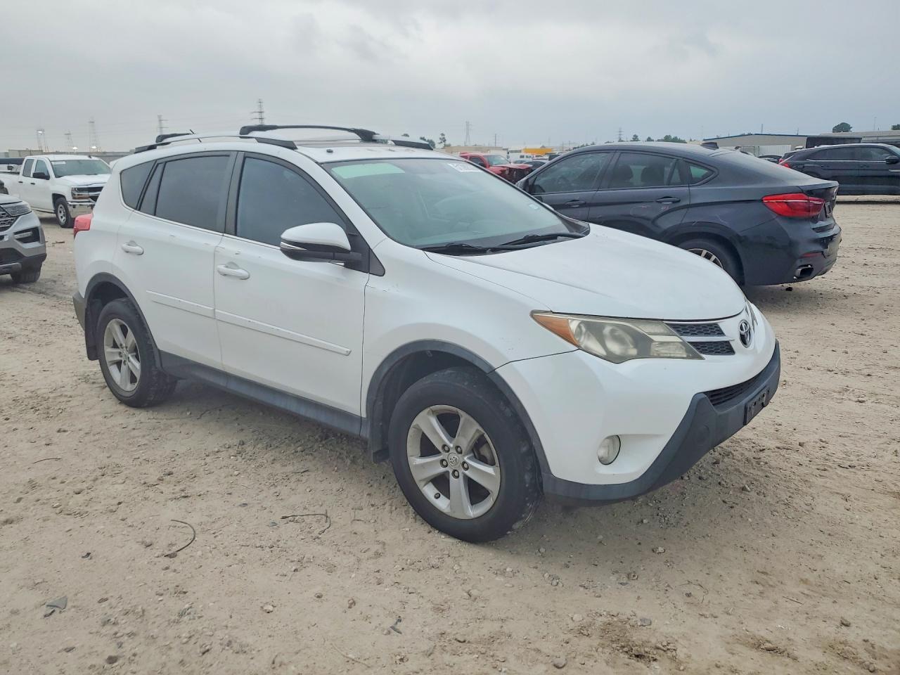2013 Toyota Rav4 Xle White vin: 2T3WFREV9DW018130