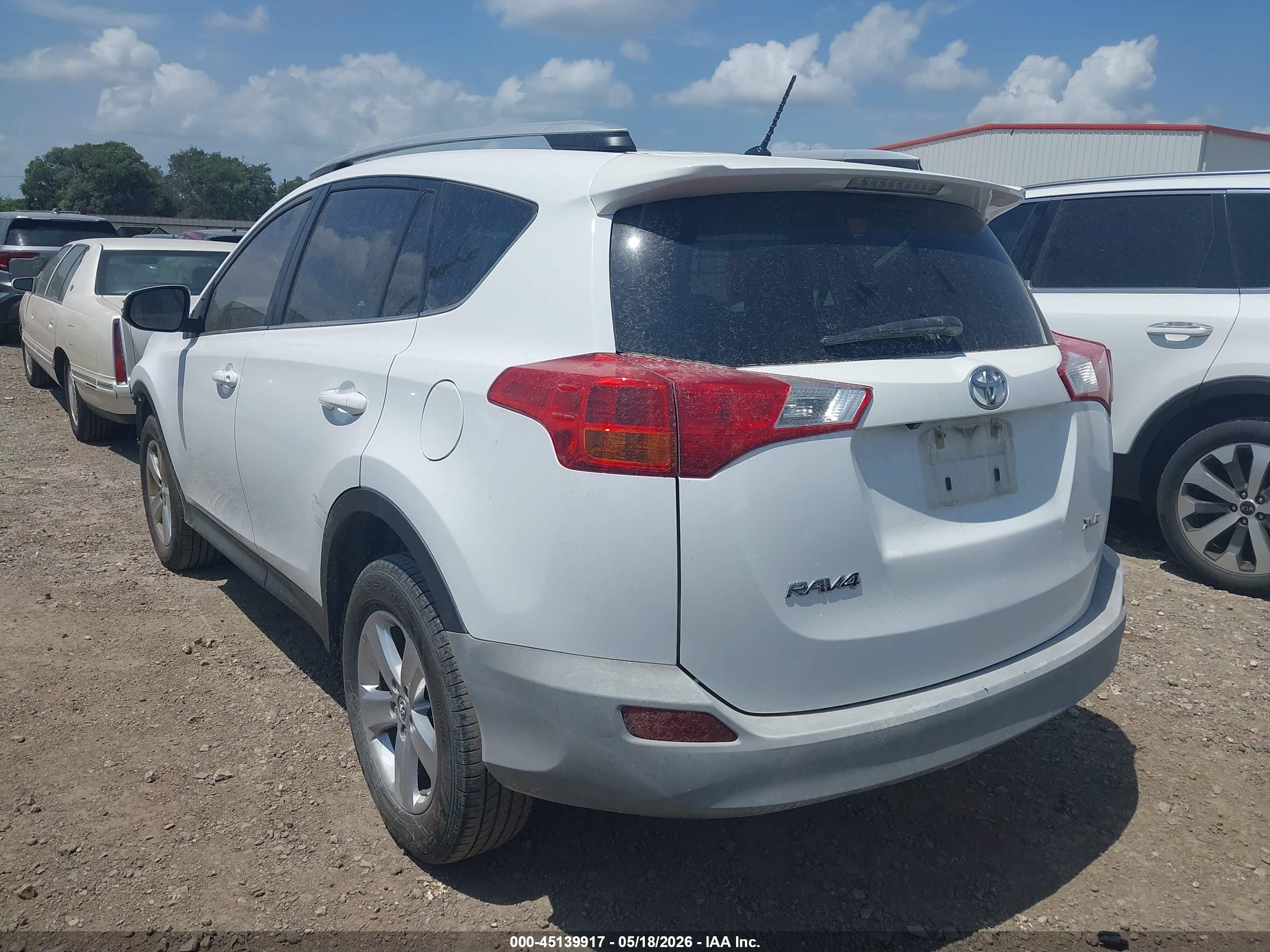 2013 Toyota Rav4 Xle White vin: 2T3WFREV9DW030245