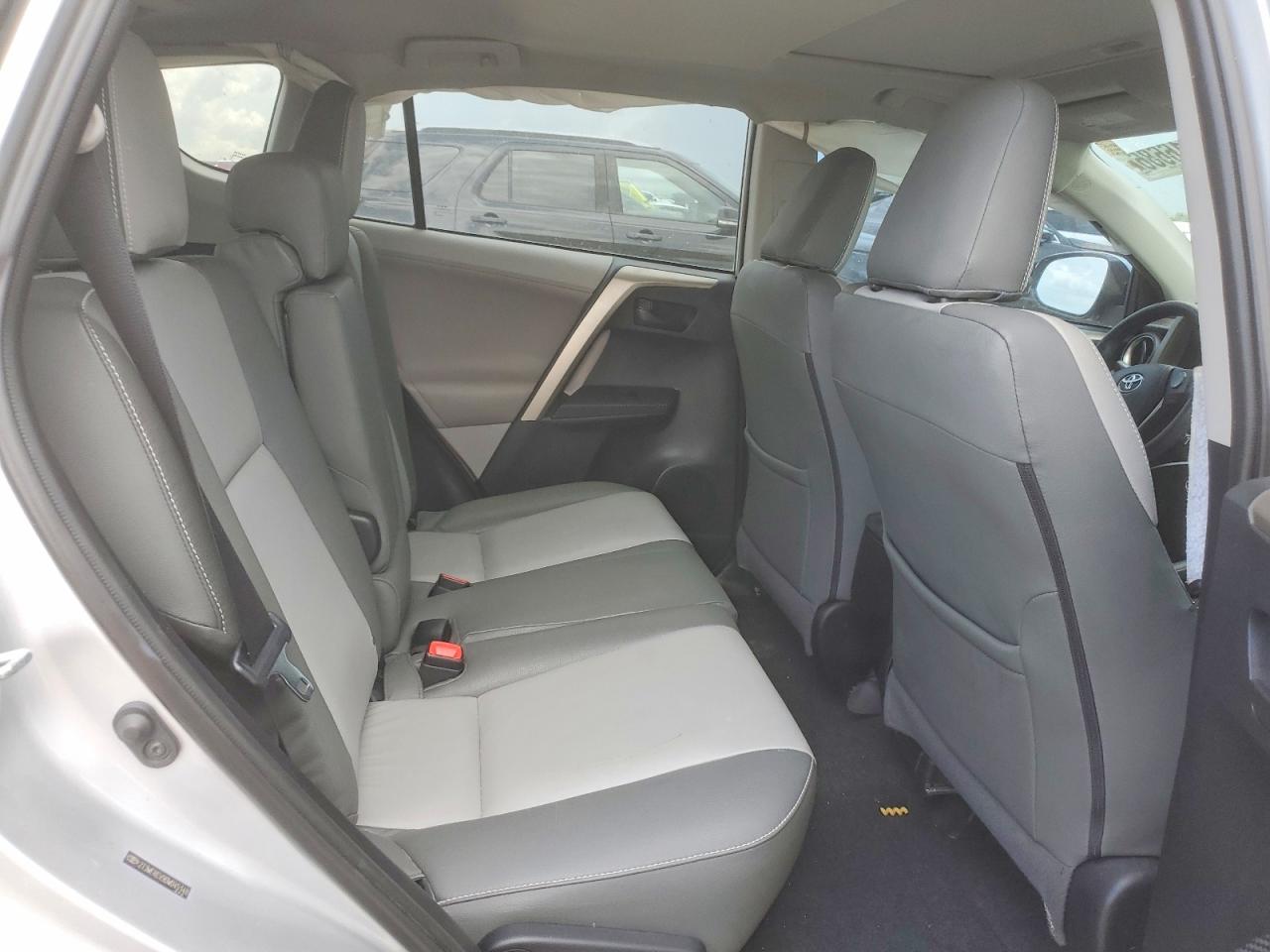 2013 Toyota Rav4 Xle Silver vin: 2T3WFREV9DW045148