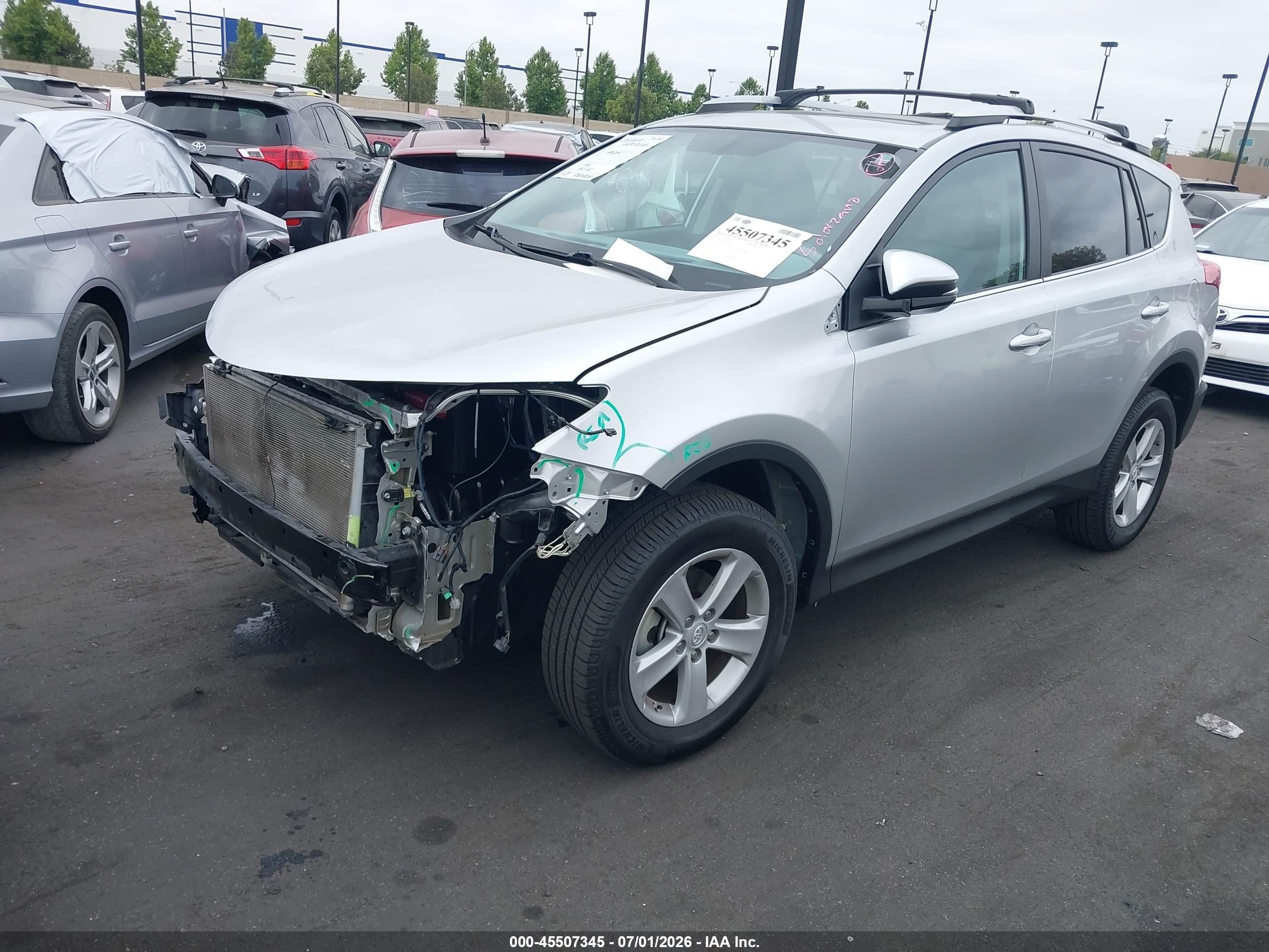 2014 Toyota Rav4 Xle Silver vin: 2T3WFREV9EW109271