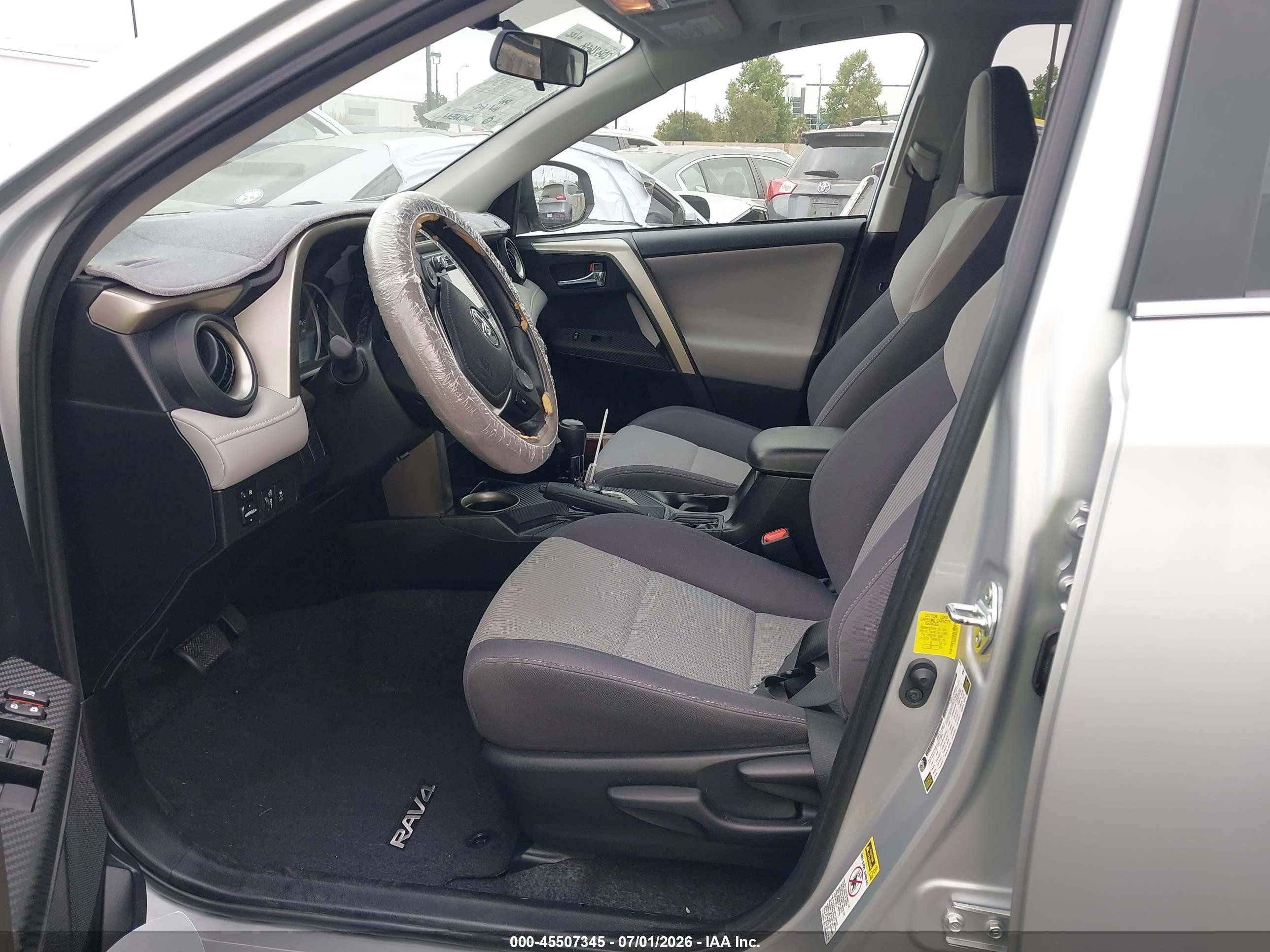 2014 Toyota Rav4 Xle Silver vin: 2T3WFREV9EW109271