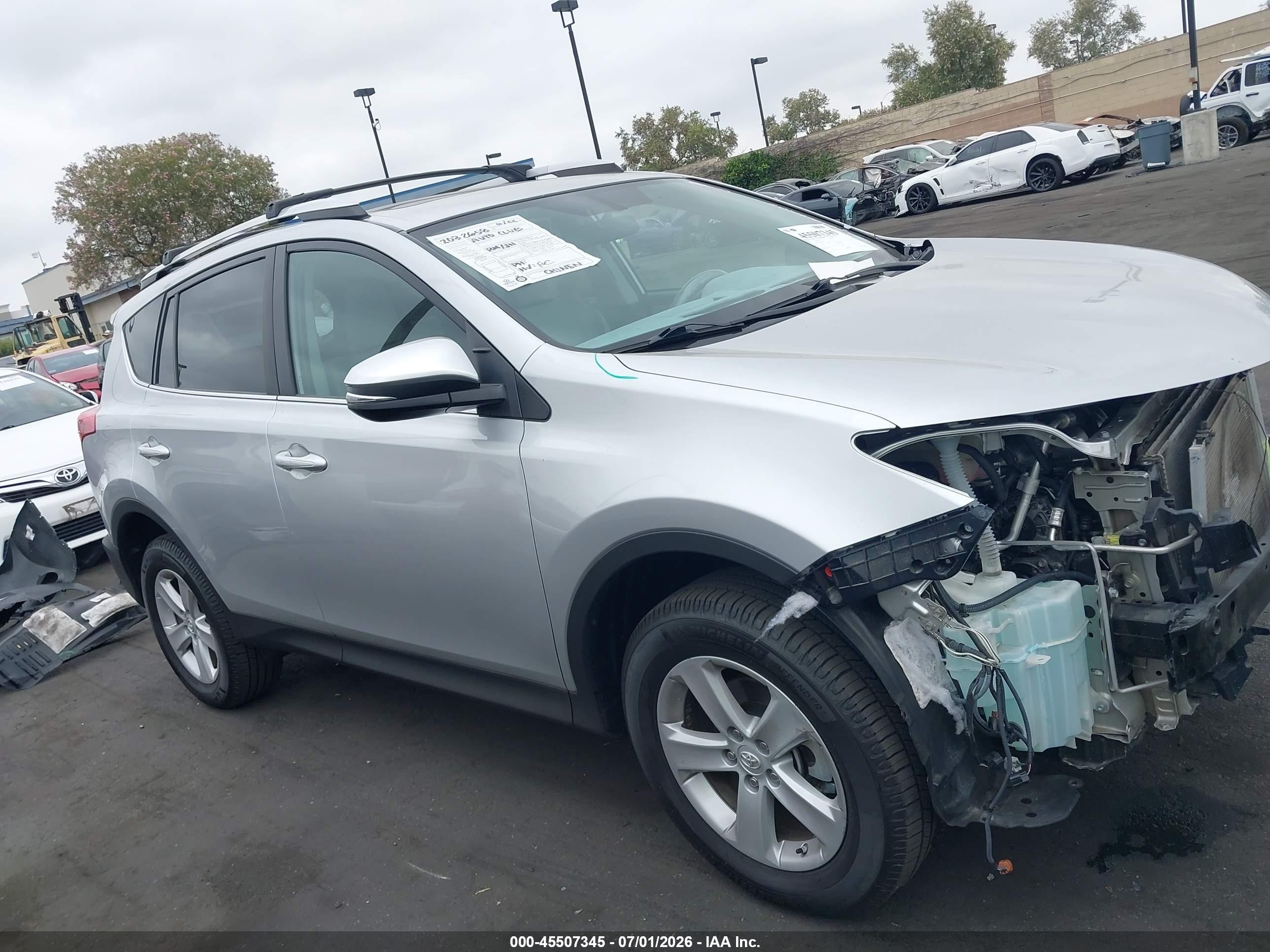 2014 Toyota Rav4 Xle Silver vin: 2T3WFREV9EW109271
