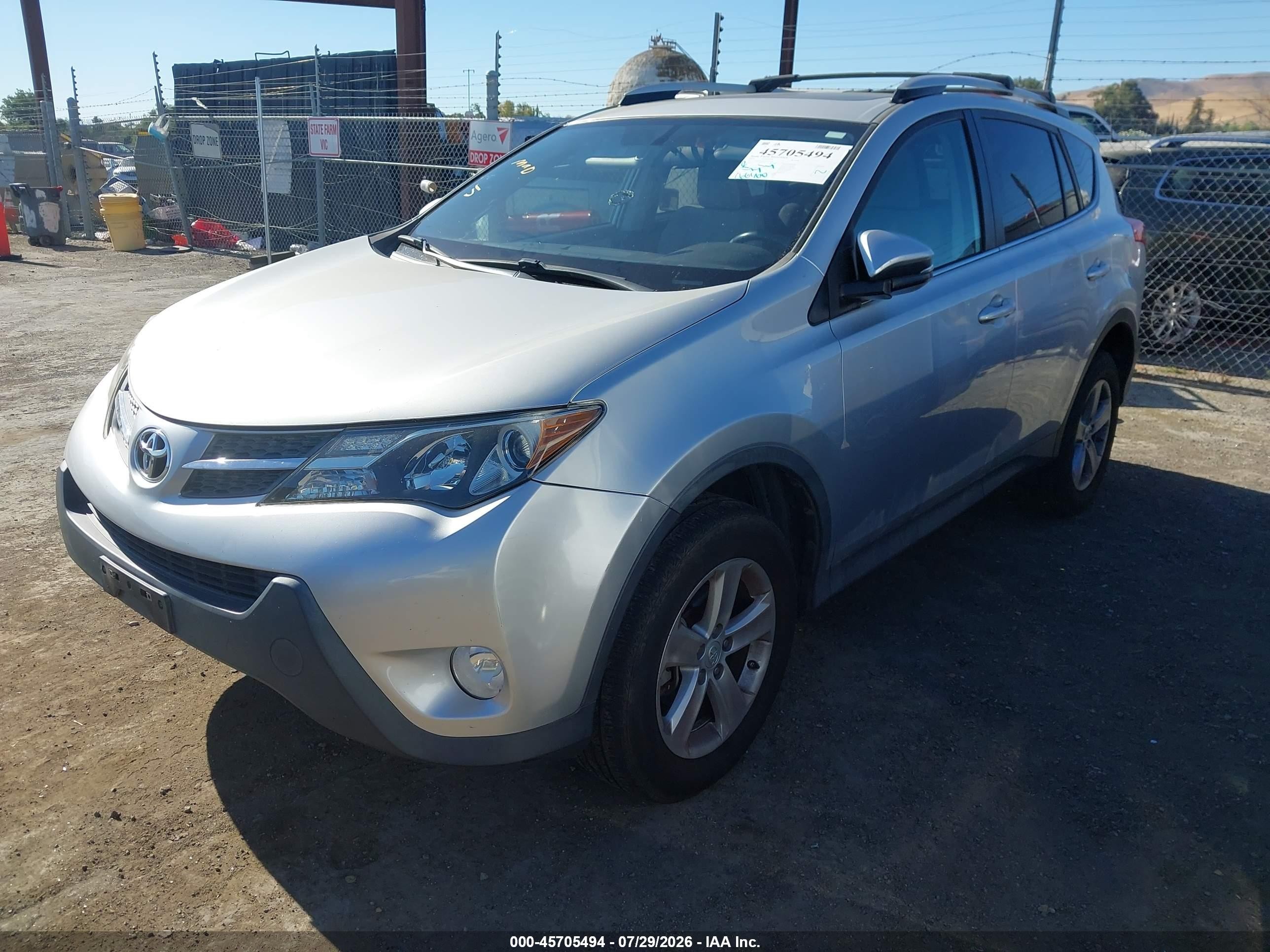 2014 Toyota Rav4 Xle Серебряный vin: 2T3WFREV9EW110128