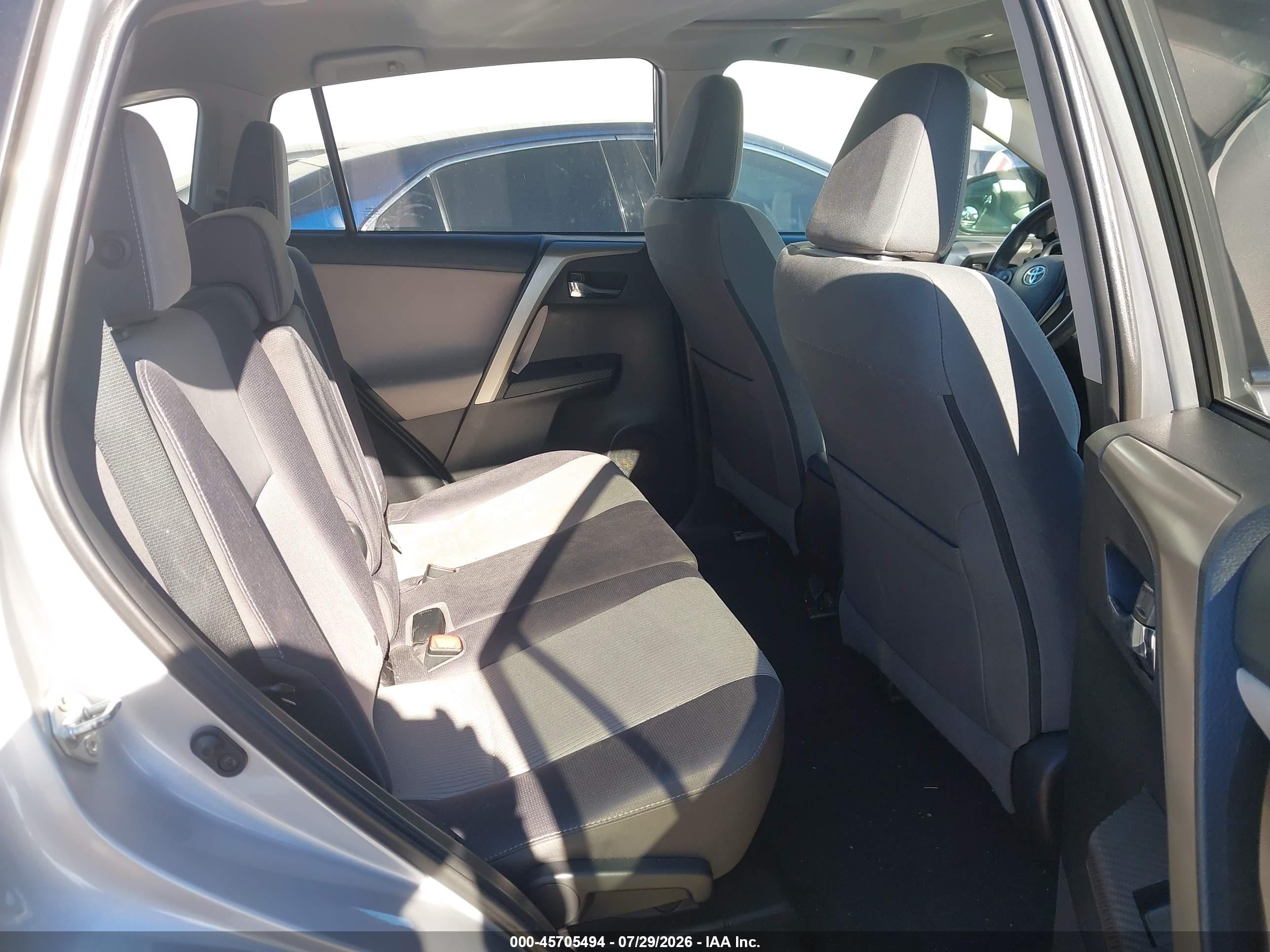 2014 Toyota Rav4 Xle Серебряный vin: 2T3WFREV9EW110128