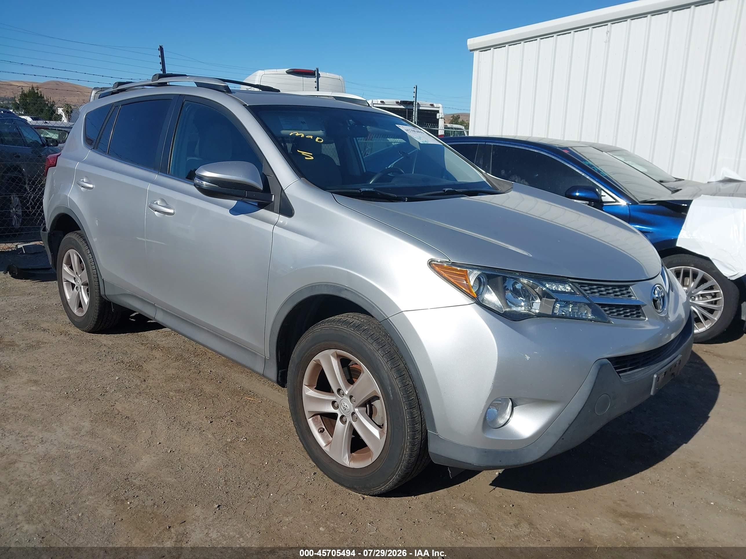 2014 Toyota Rav4 Xle Серебряный vin: 2T3WFREV9EW110128
