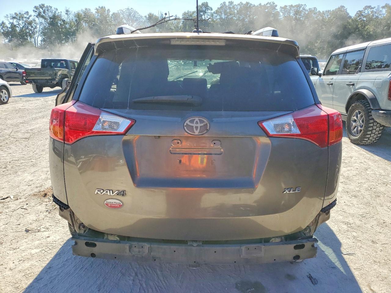 2014 Toyota Rav4 Xle Gold vin: 2T3WFREV9EW128189