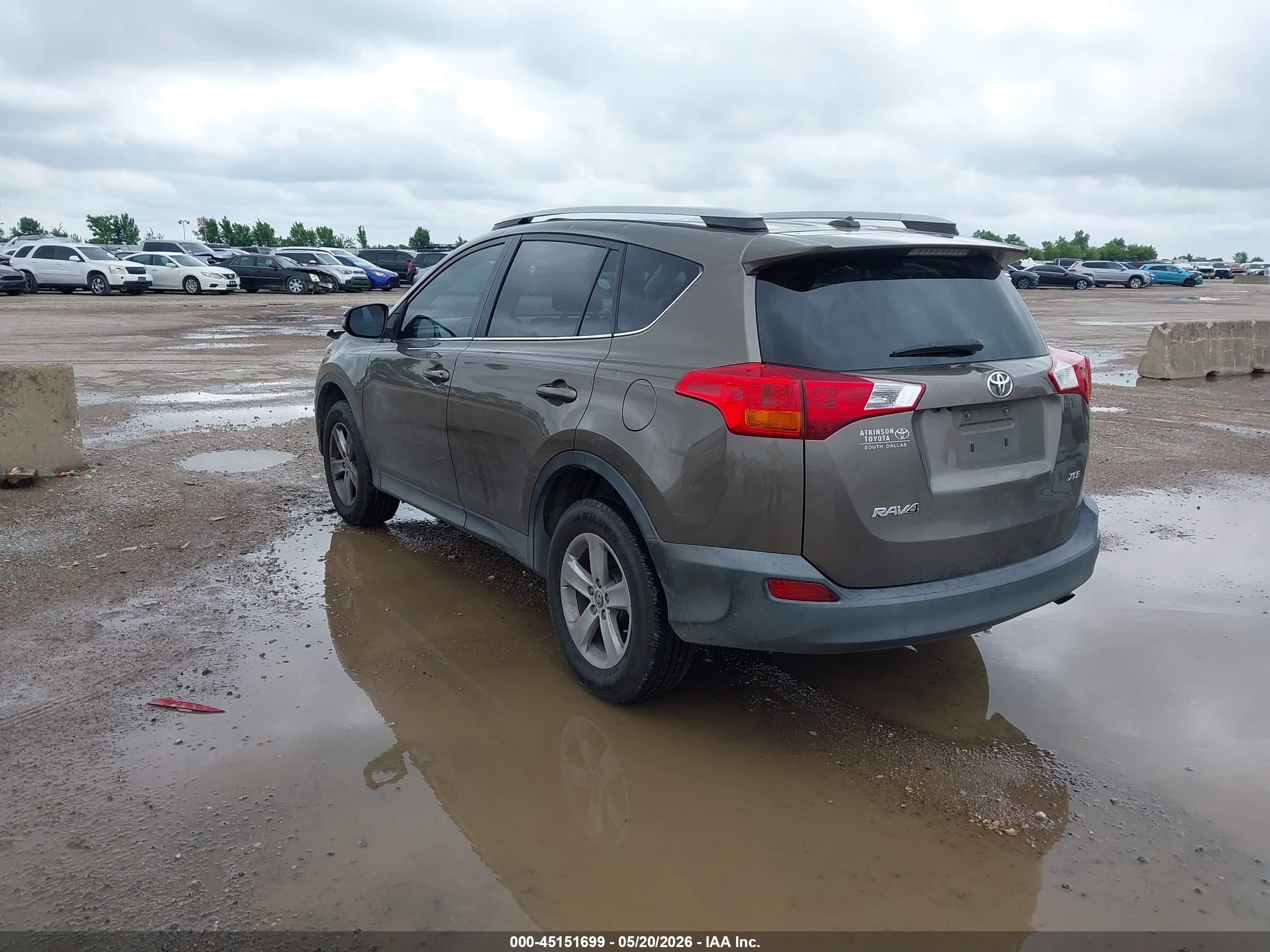 2015 Toyota Rav4 Xle Brown vin: 2T3WFREV9FW132860