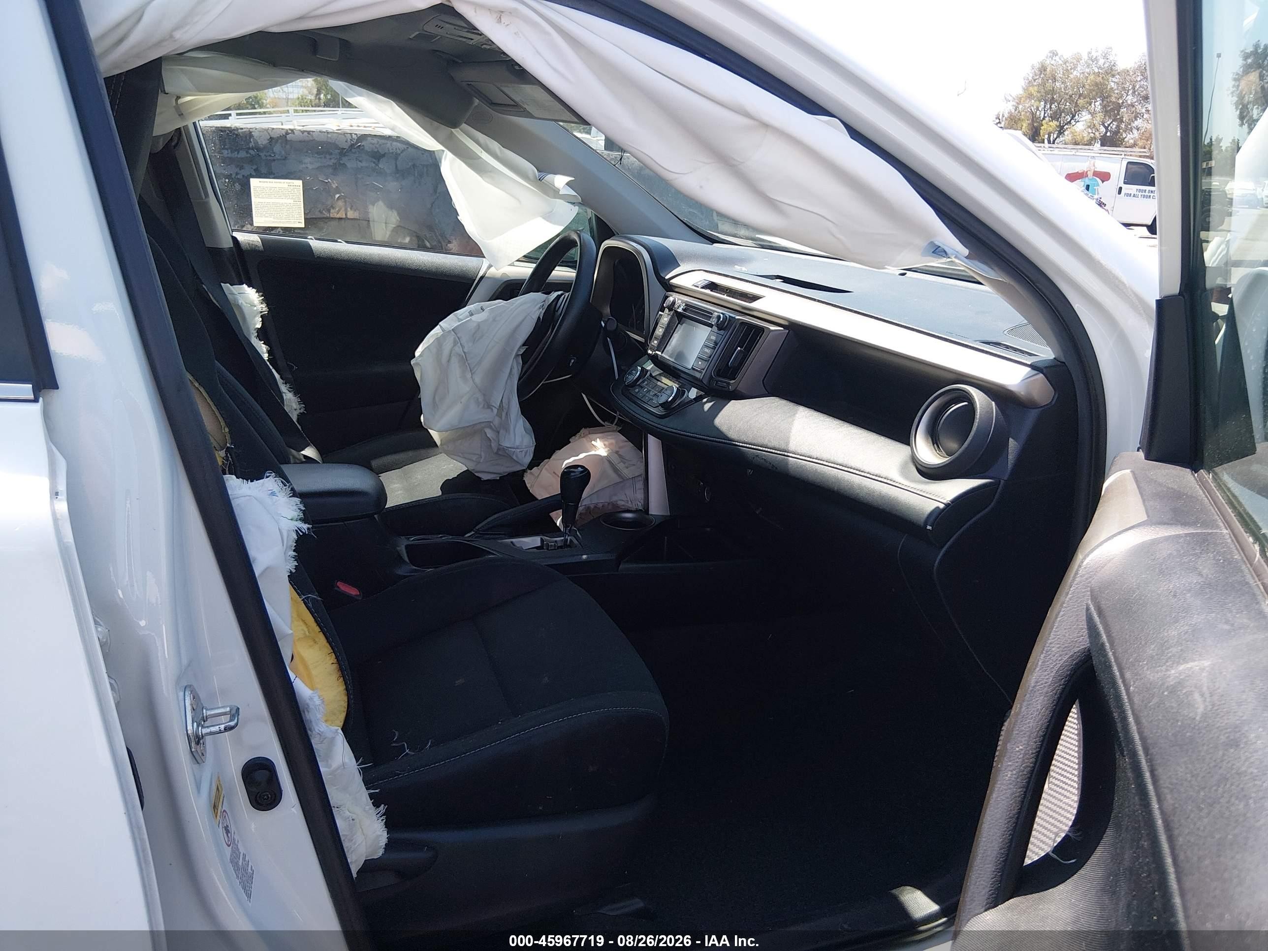 2015 Toyota Rav4 Xle White vin: 2T3WFREV9FW166426