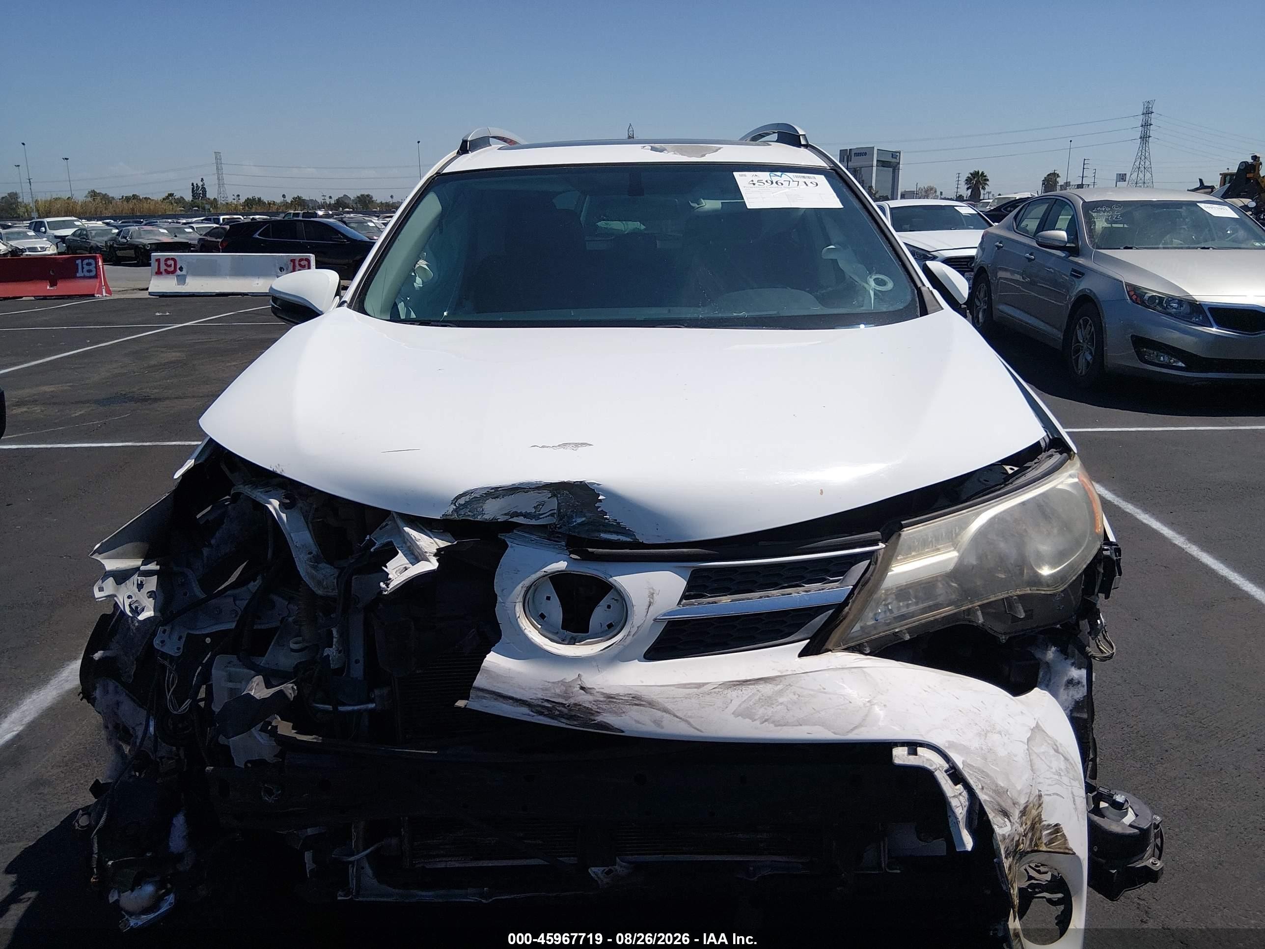 2015 Toyota Rav4 Xle White vin: 2T3WFREV9FW166426