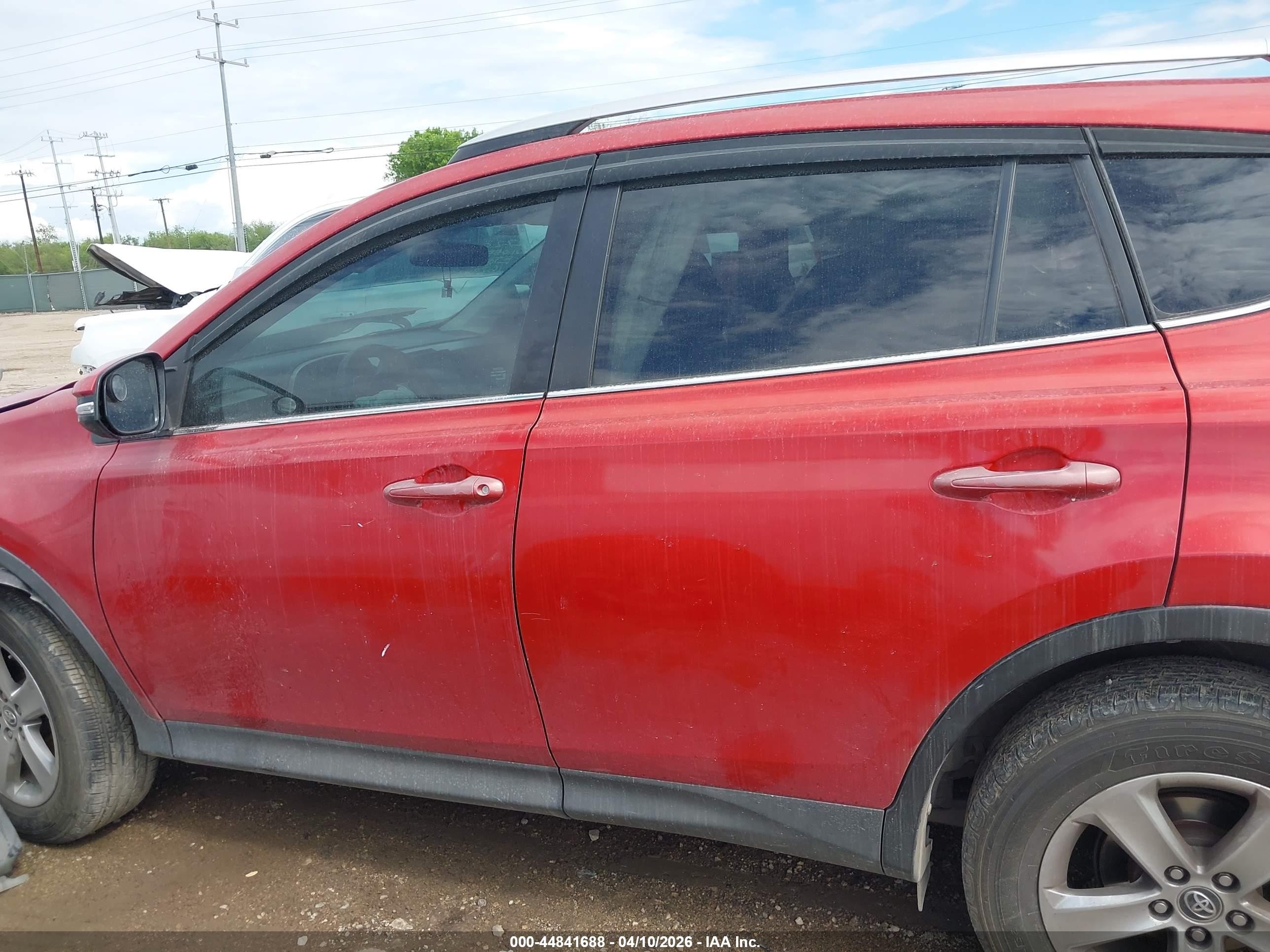 2015 Toyota Rav4 Xle Red vin: 2T3WFREV9FW167396